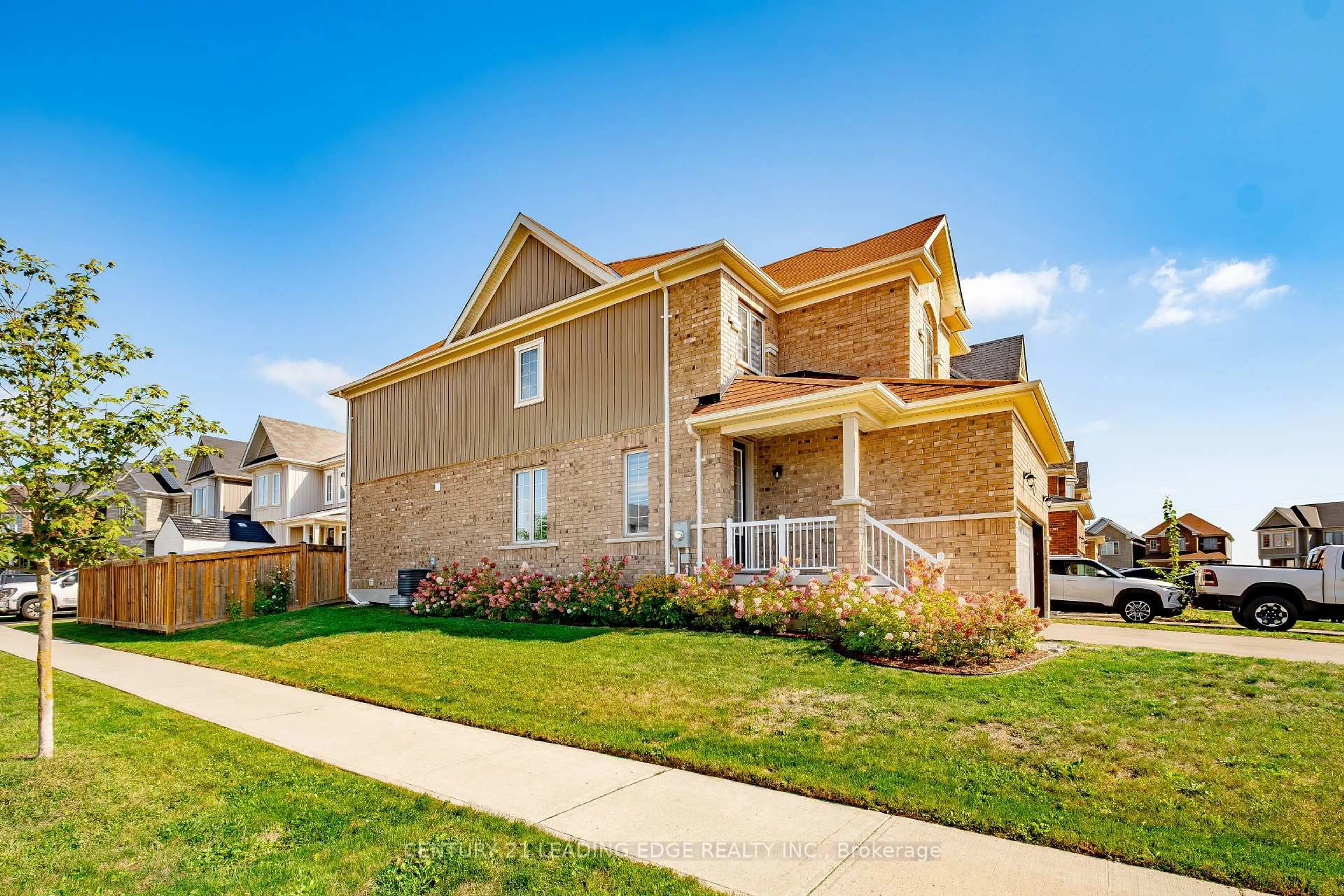Home with vinyl exterior material, street for 80 Wagner Cres, Essa Ontario L0M 1B6