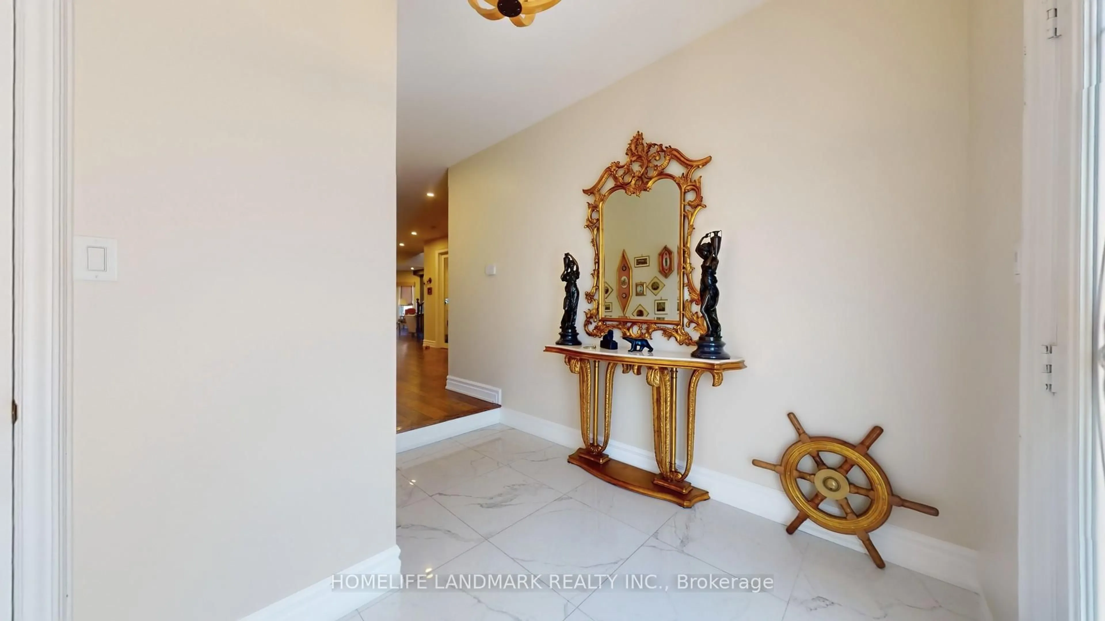 Indoor foyer for 36 Allison Ann Way, Vaughan Ontario L6A 0J4