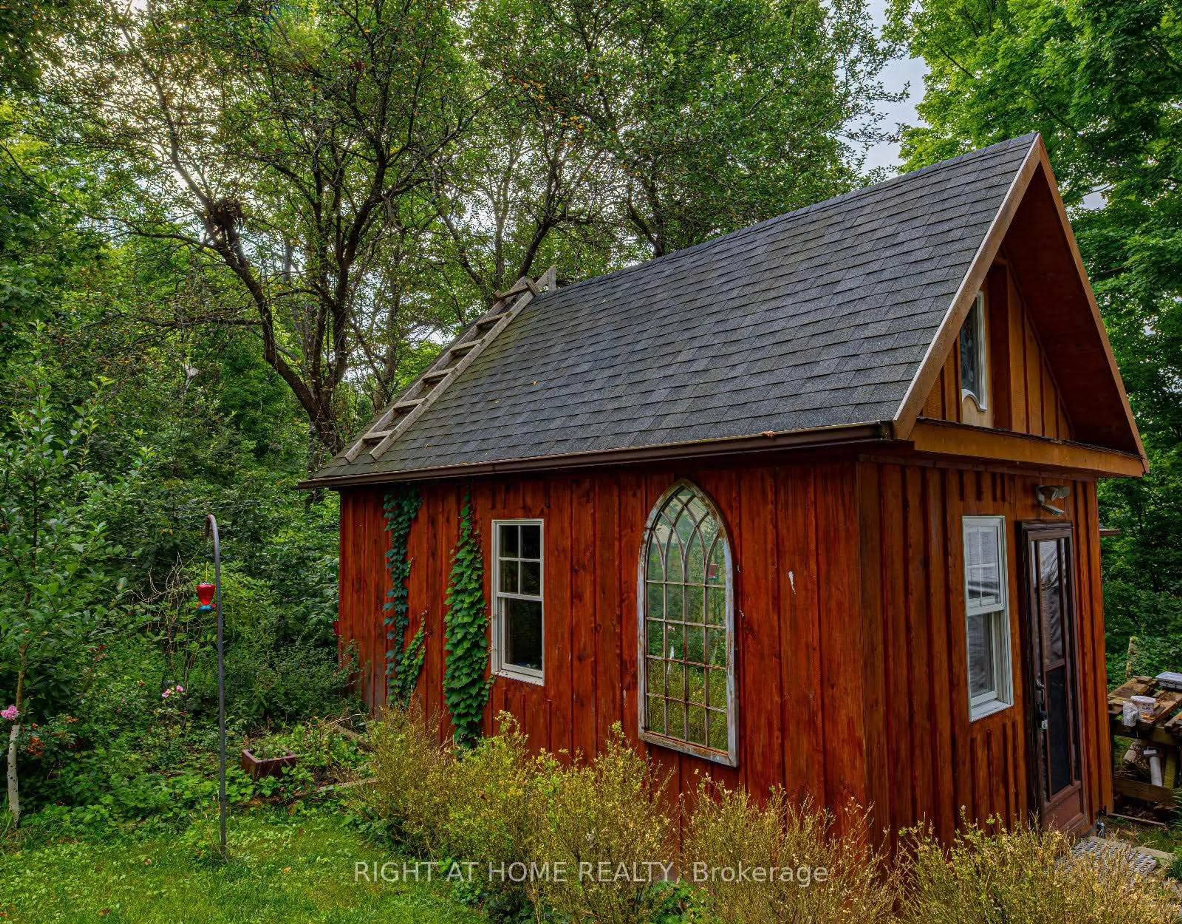 Shed for 40 Old Church Rd, King Ontario L7B 1K4