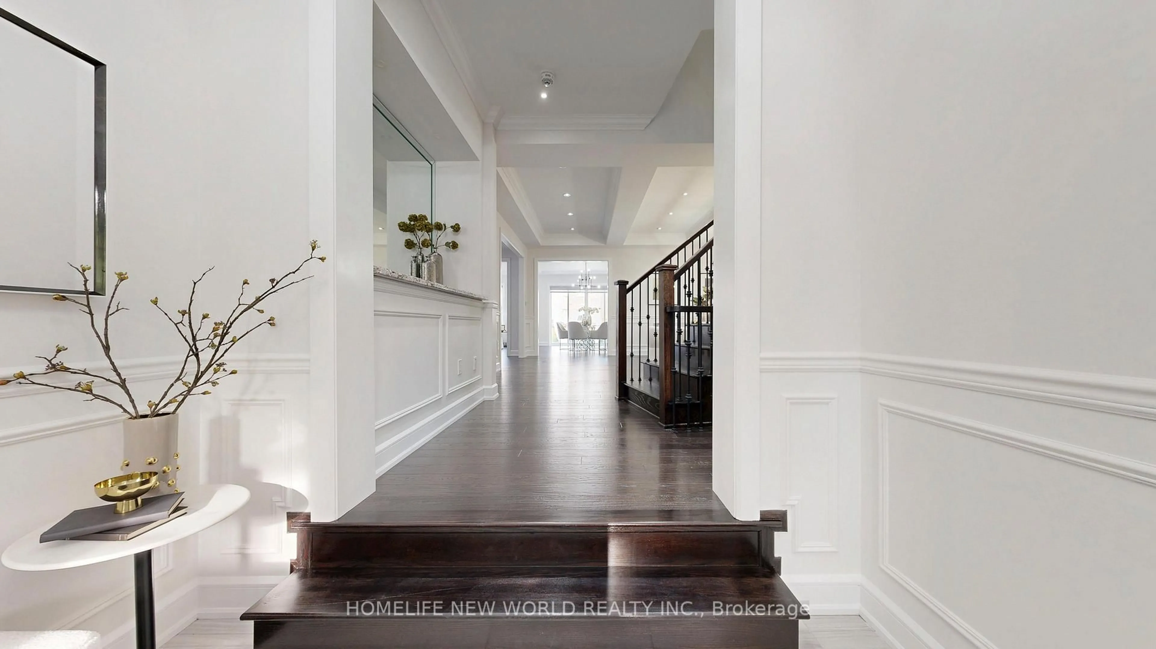 Indoor foyer for 27 Apiary Gate, Vaughan Ontario L6A 4W5