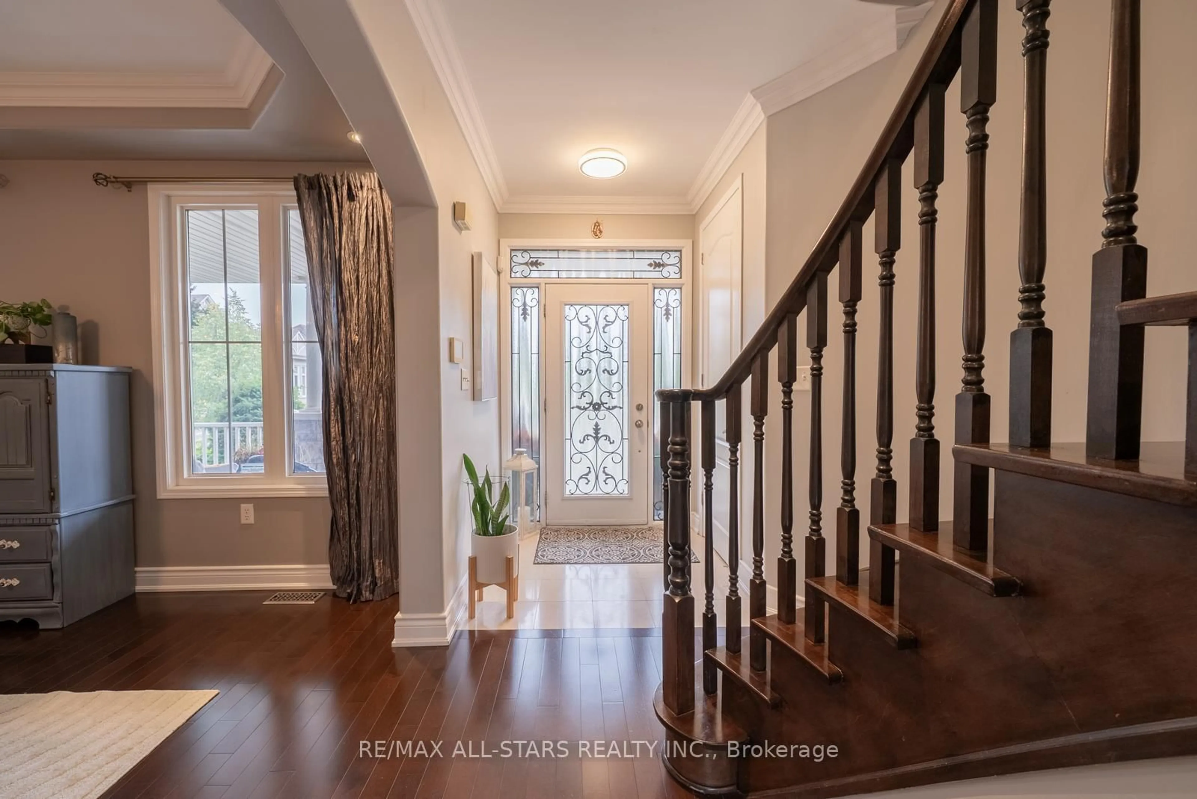 Indoor entryway for 134 Stephensbrook Circ, Whitchurch-Stouffville Ontario L4A 0G4