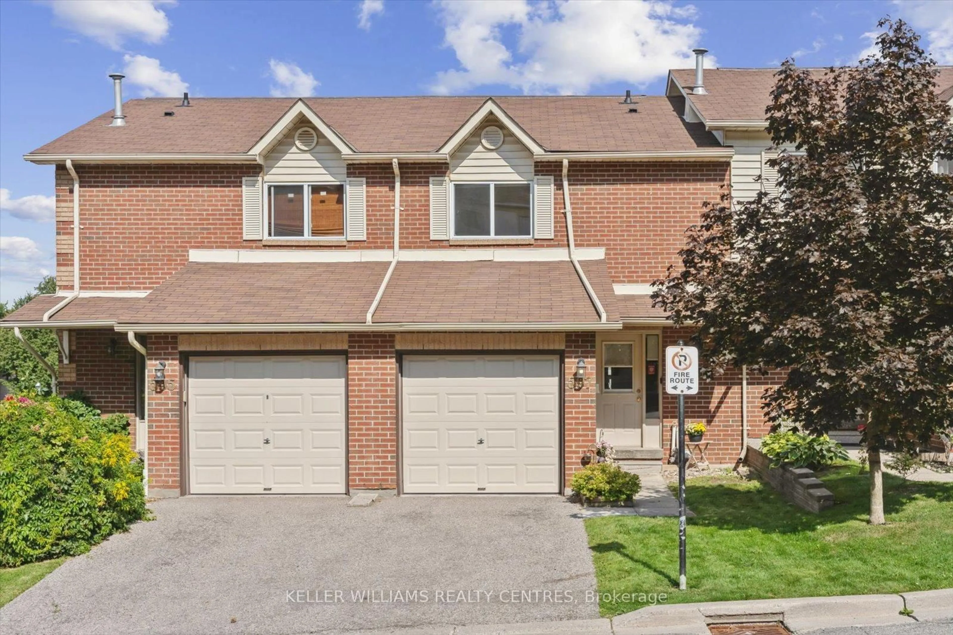 Home with brick exterior material, street for 597 Gibney Cres, Newmarket Ontario L3X 1Y3