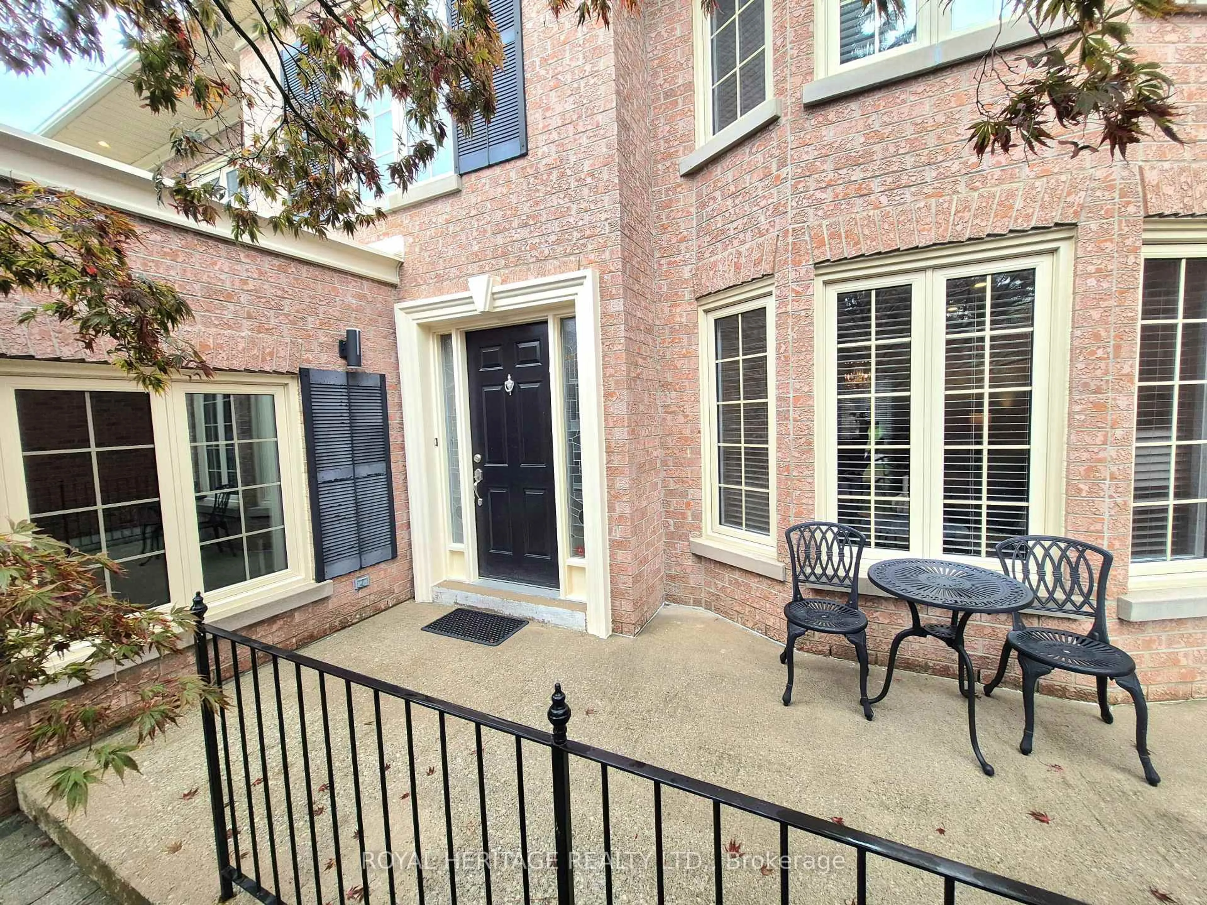 Unknown for 16 Cowles Crt, Richmond Hill Ontario L4C 9A5
