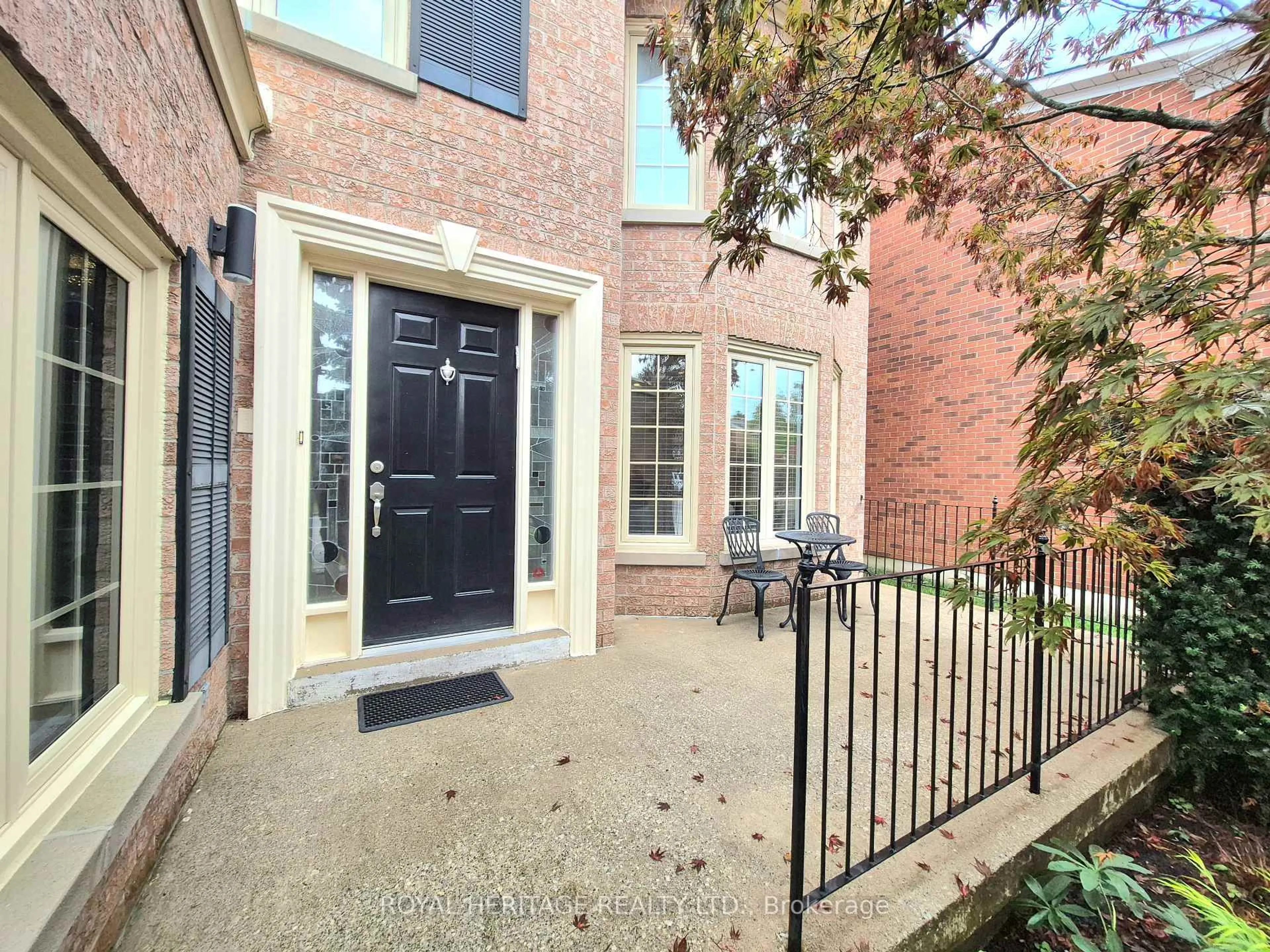 Unknown for 16 Cowles Crt, Richmond Hill Ontario L4C 9A5
