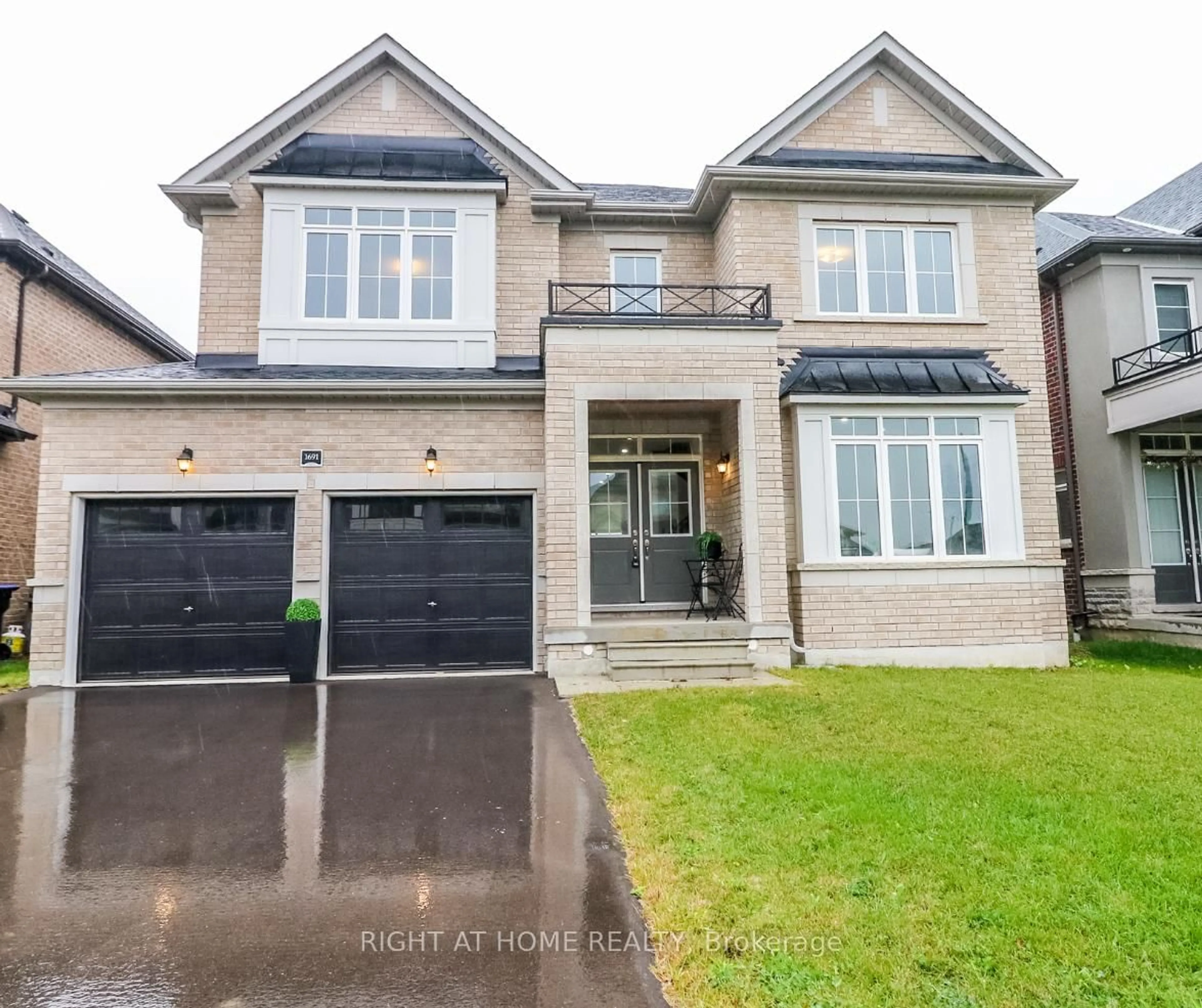 Home with brick exterior material, street for 1691 Corsal Crt, Innisfil Ontario L9S 0P8