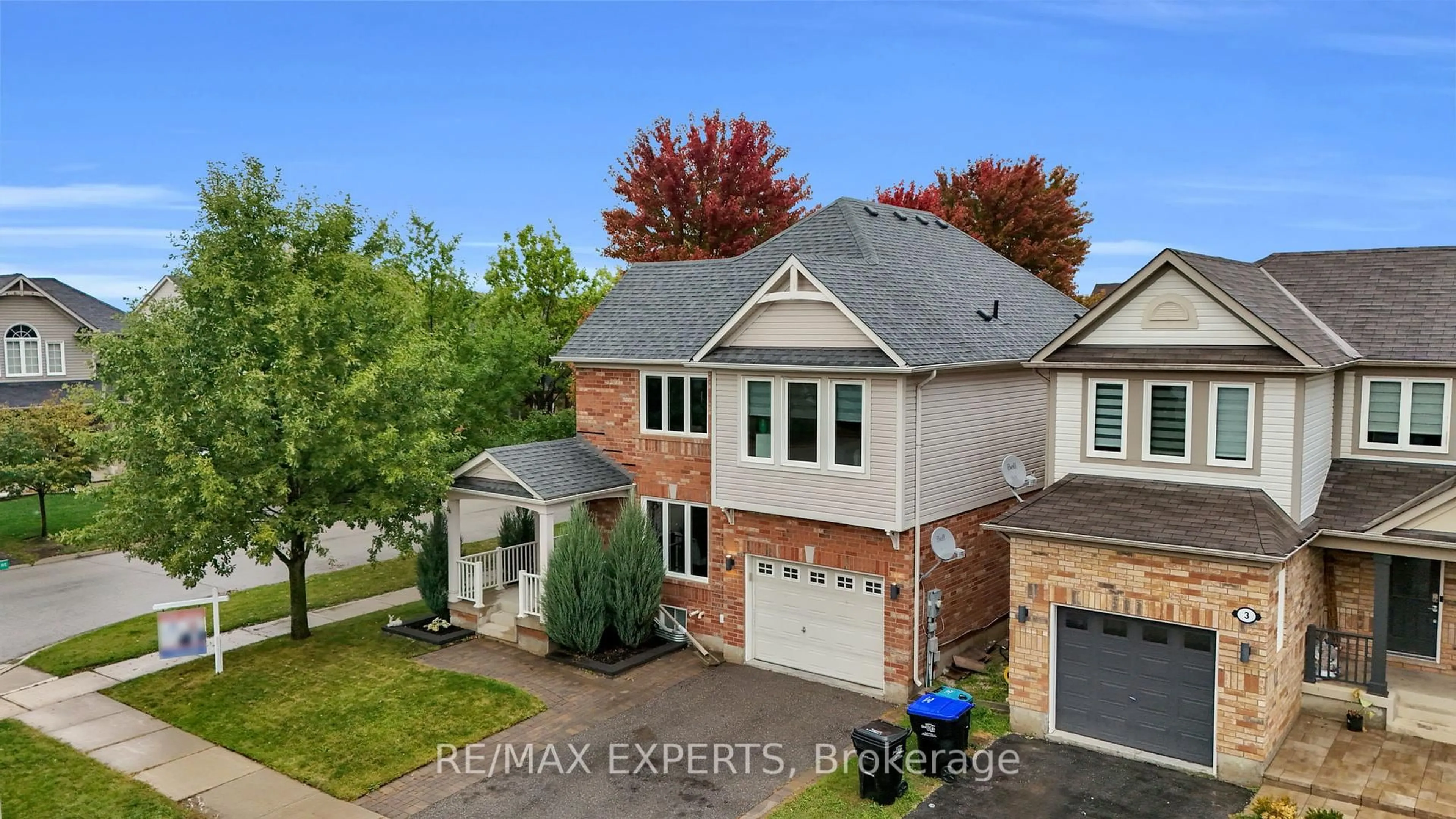 A pic from outside/outdoor area/front of a property/back of a property/a pic from drone, street for 1 Nunn Cres, New Tecumseth Ontario L9R 0C6