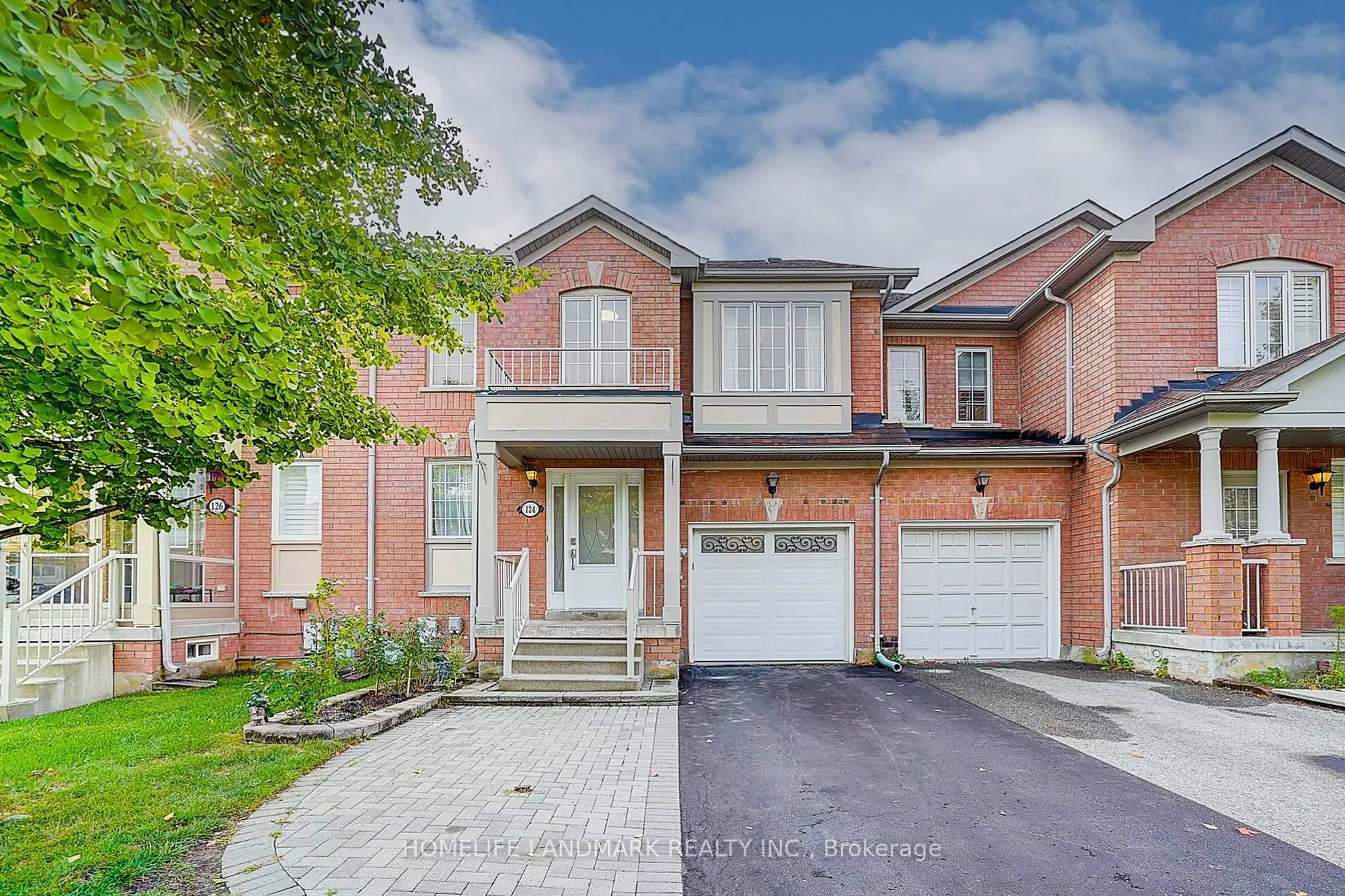 Home with brick exterior material, street for 124 King William Cres, Richmond Hill Ontario L4B 4T1
