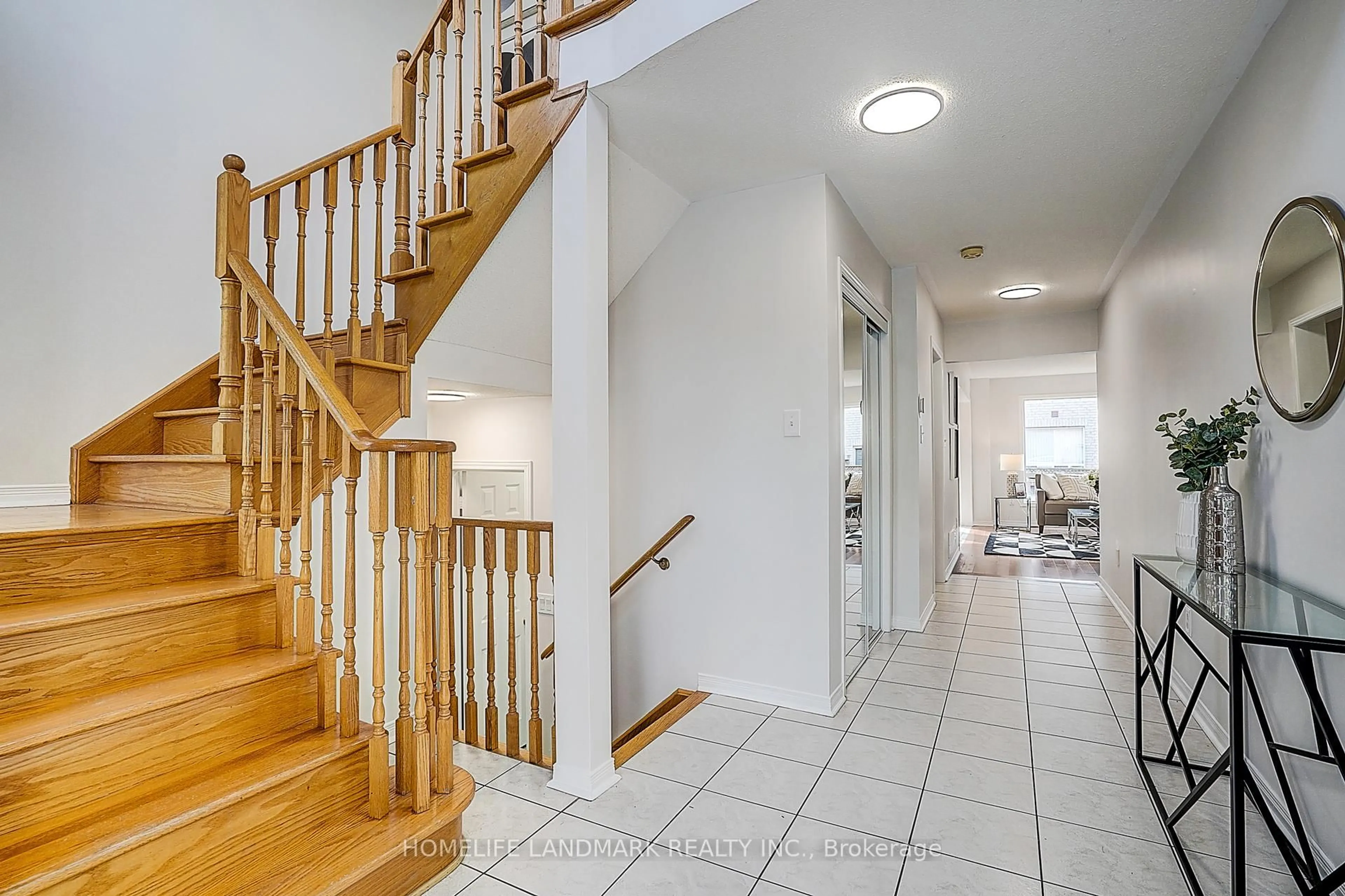 Unknown for 124 King William Cres, Richmond Hill Ontario L4B 4T1
