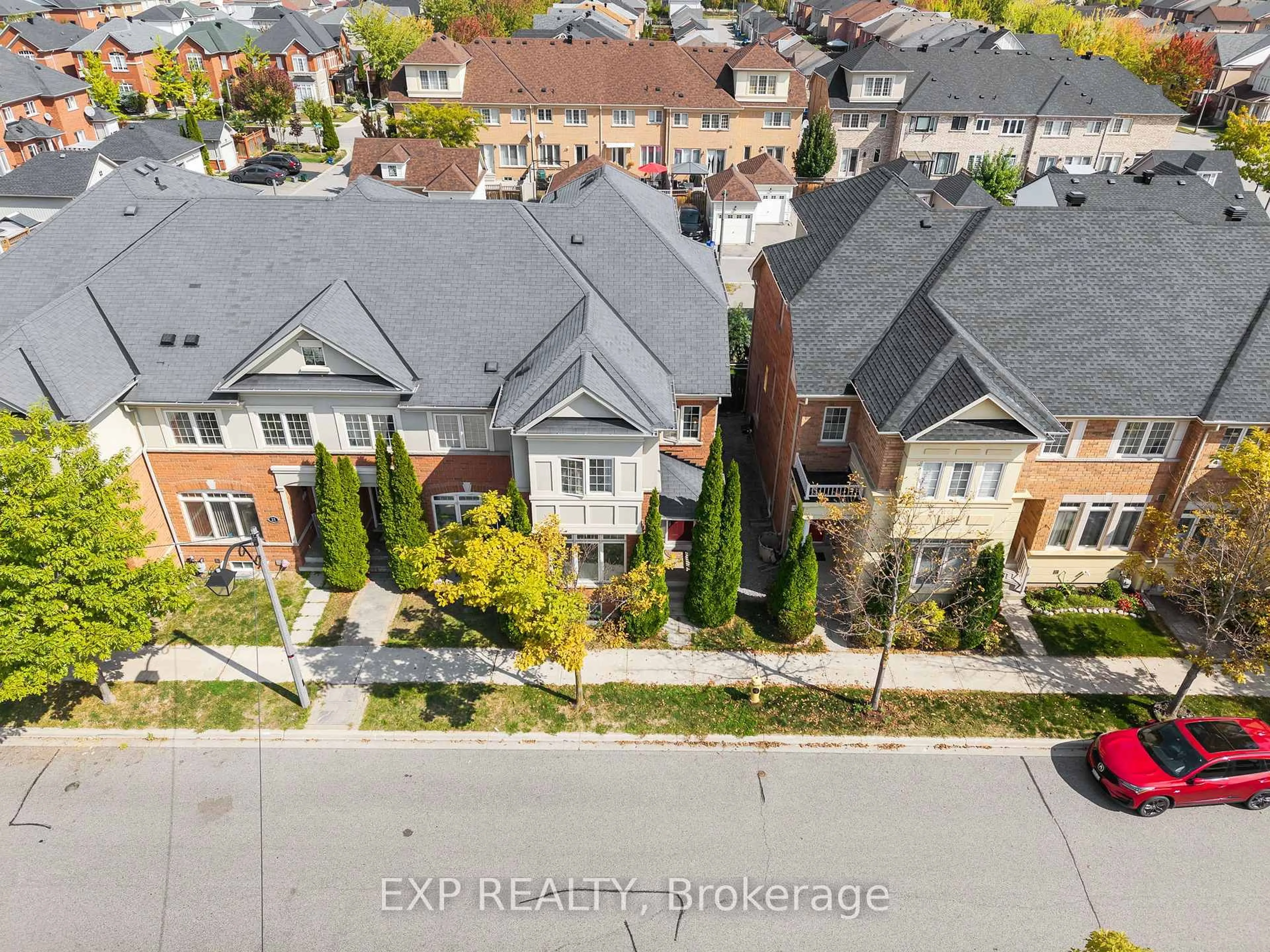A pic from outside/outdoor area/front of a property/back of a property/a pic from drone, street for 25 Abberley St, Markham Ontario L6B 0N2