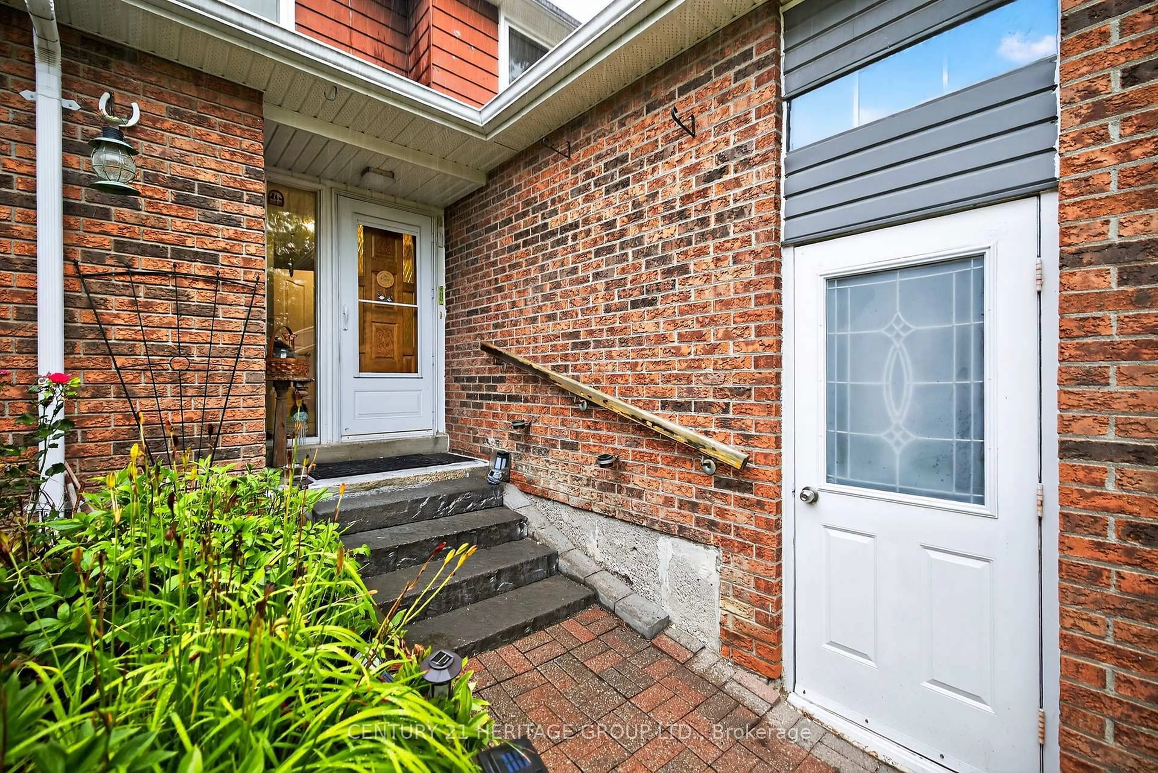 Unknown for 374 Maplegrove Ave, Bradford West Gwillimbury Ontario L3Z 1V7