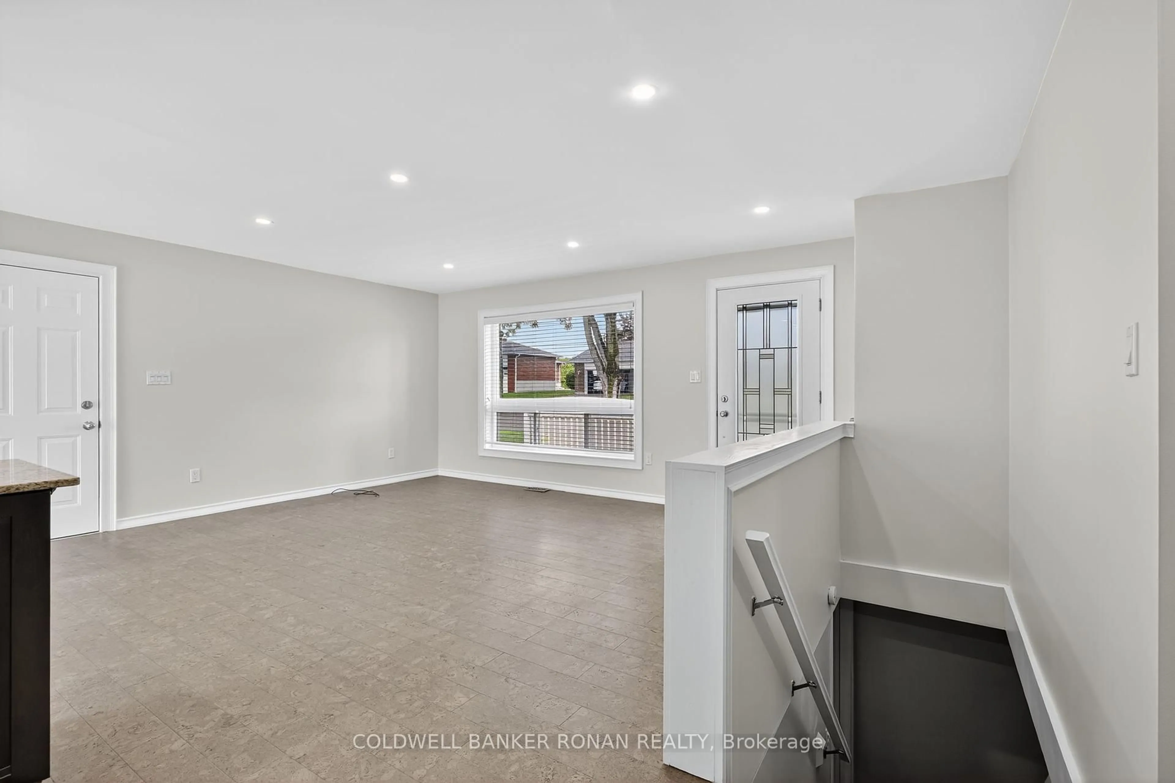 Unknown for 118 Queen St, Bradford West Gwillimbury Ontario L3Z 1L3