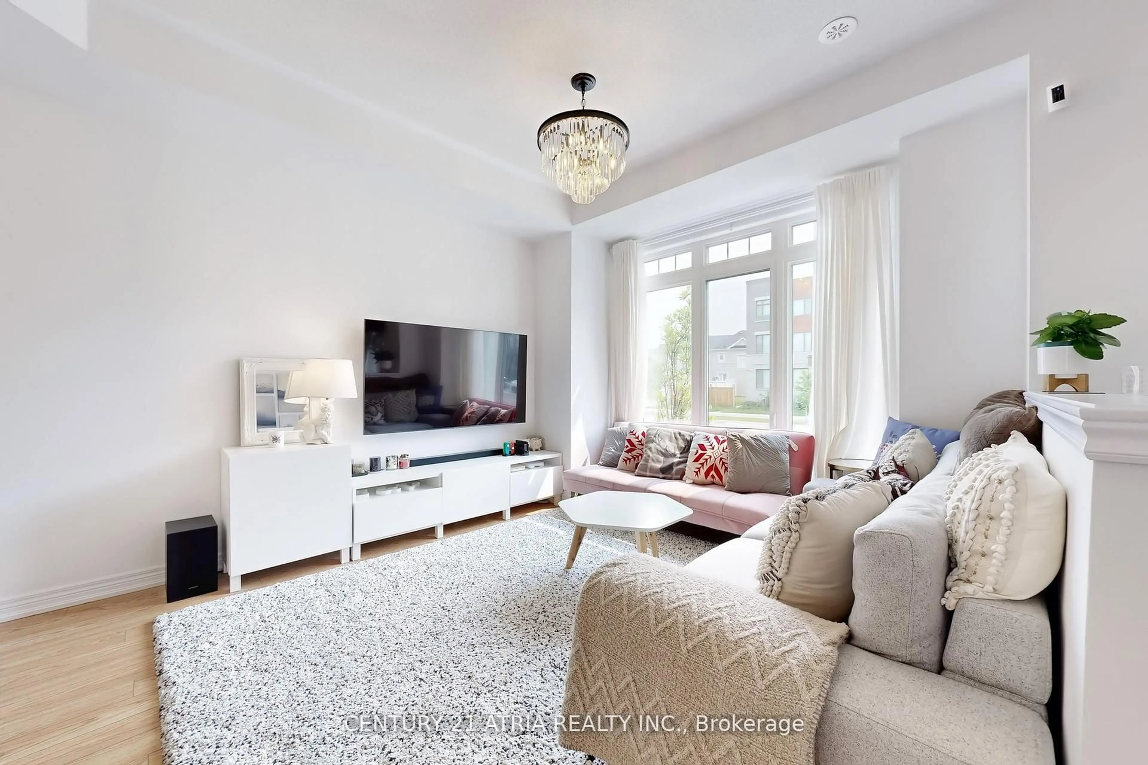 Living room with furniture, unknown for 11802 Tenth Line, Whitchurch-Stouffville Ontario L4A 5G2