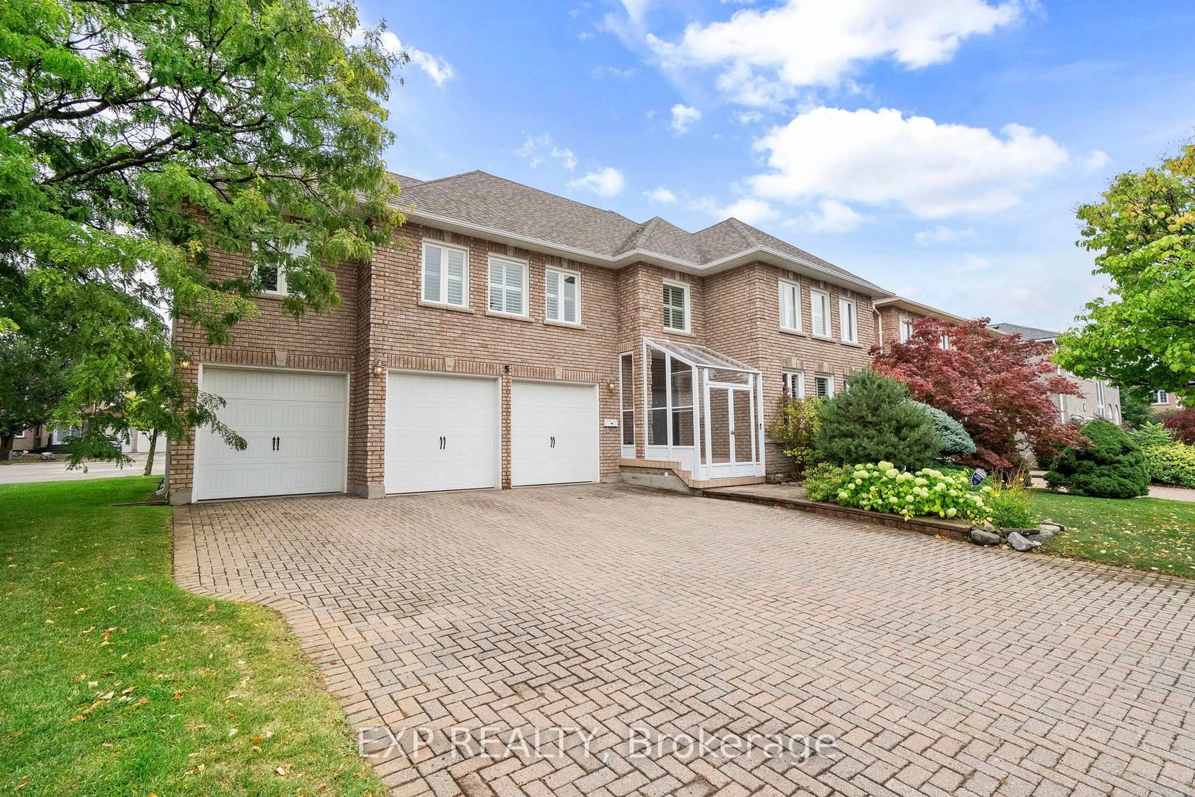 Home with brick exterior material, street for 5 Fisico Crt, Richmond Hill Ontario L4B 3Z2