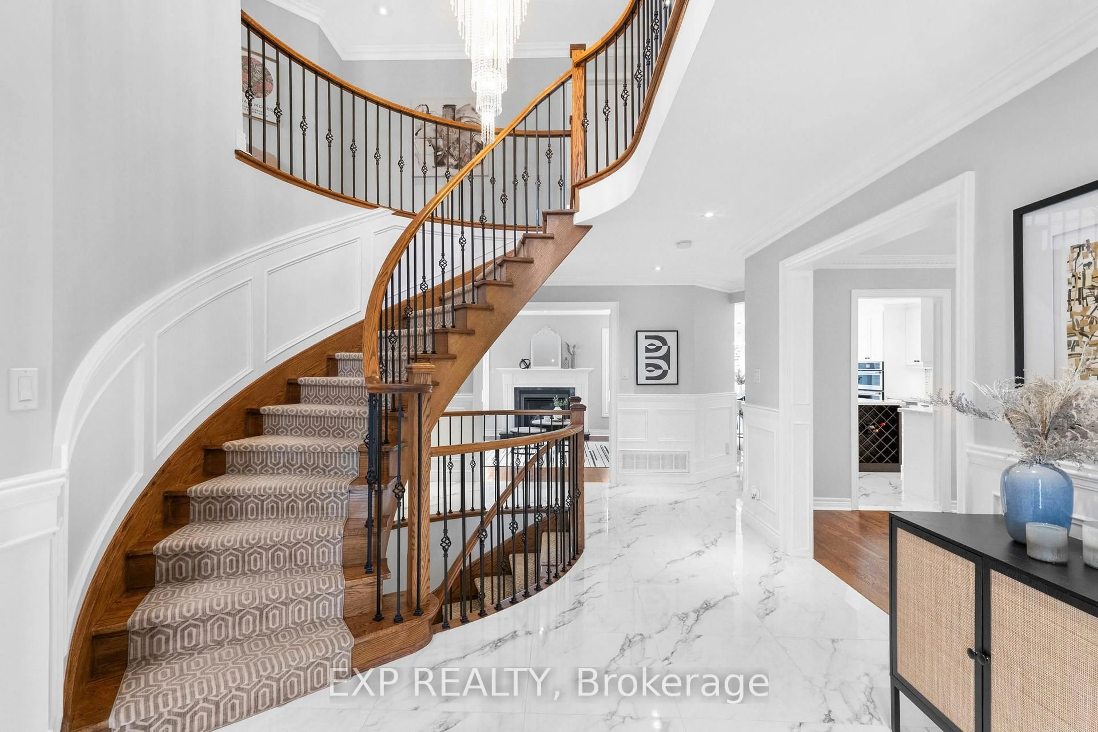 Unknown for 5 Fisico Crt, Richmond Hill Ontario L4B 3Z2
