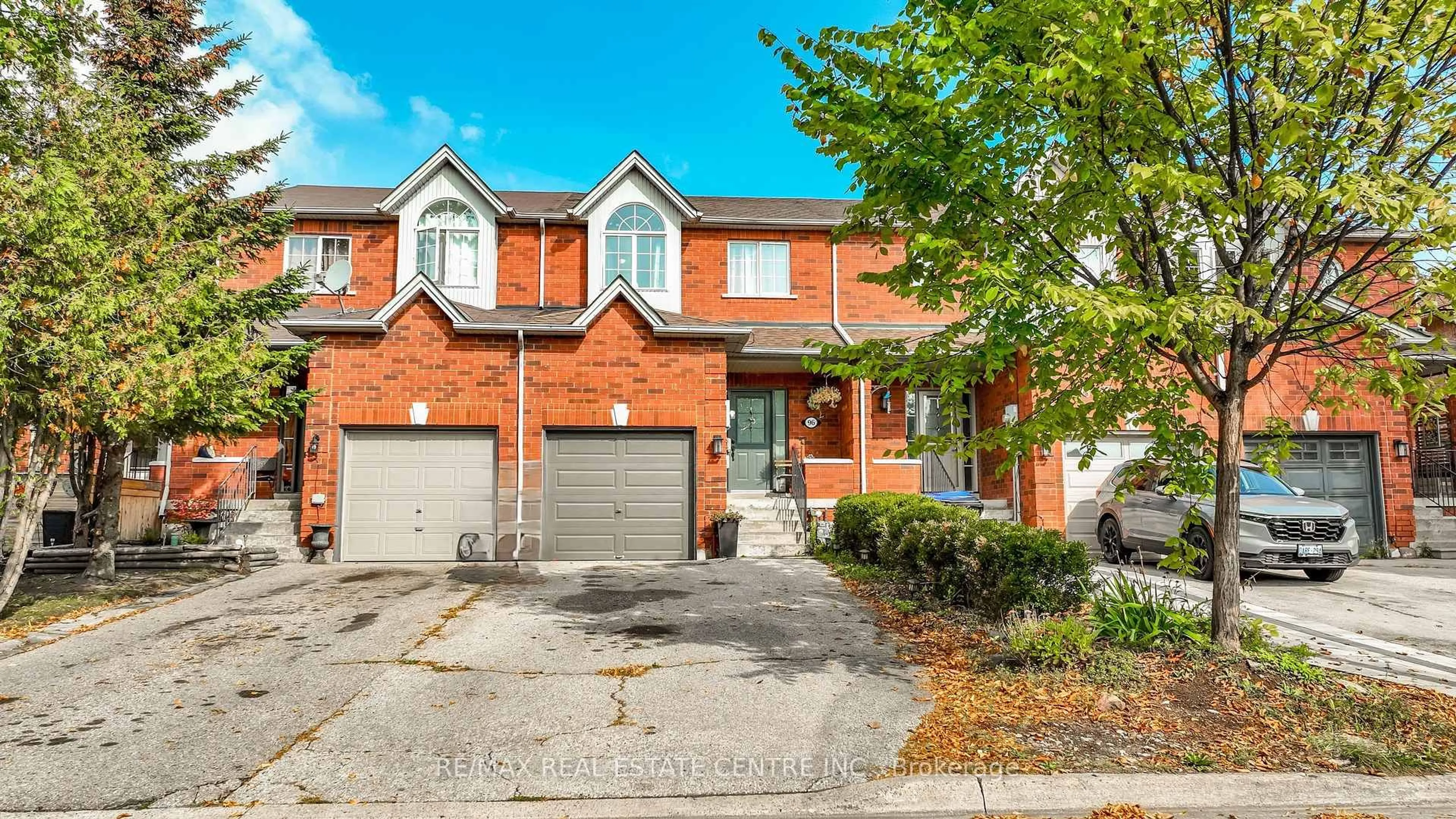 Home with brick exterior material, street for 96 Henderson Cres, New Tecumseth Ontario L9R 1Y5