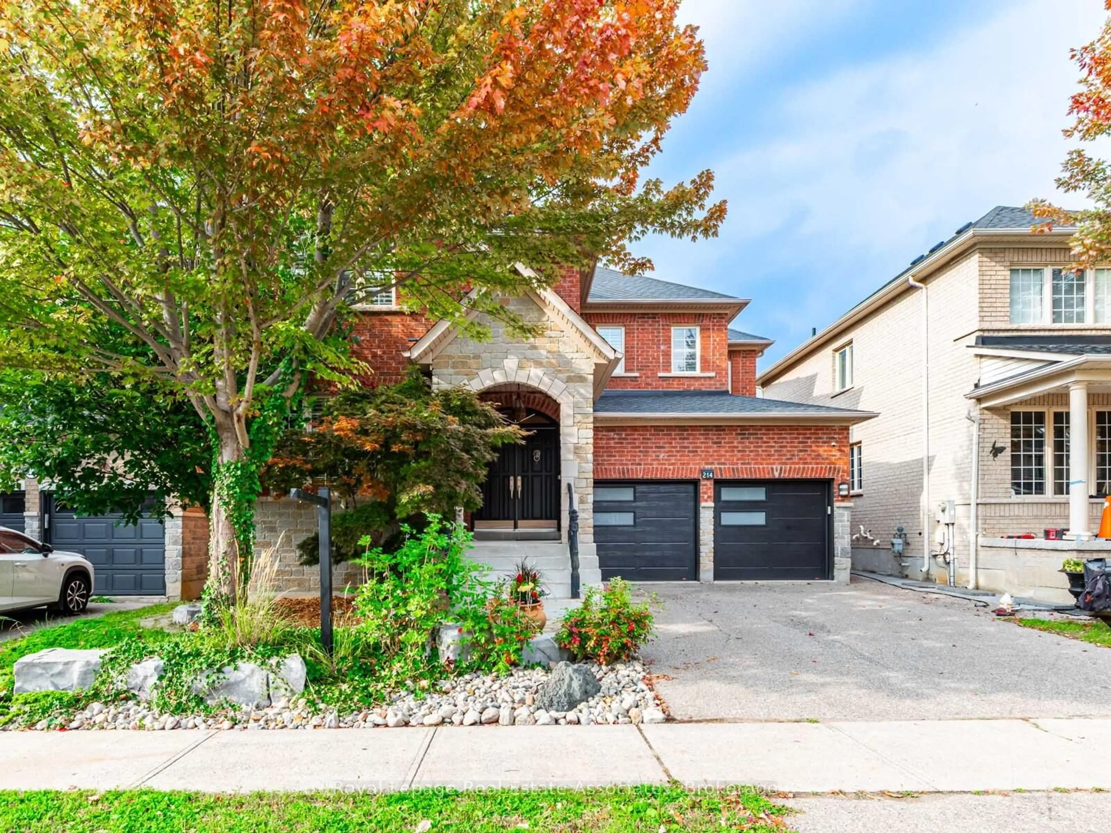 Home with brick exterior material, street for 214 Saint Francis Ave, Vaughan Ontario L4H 3E7