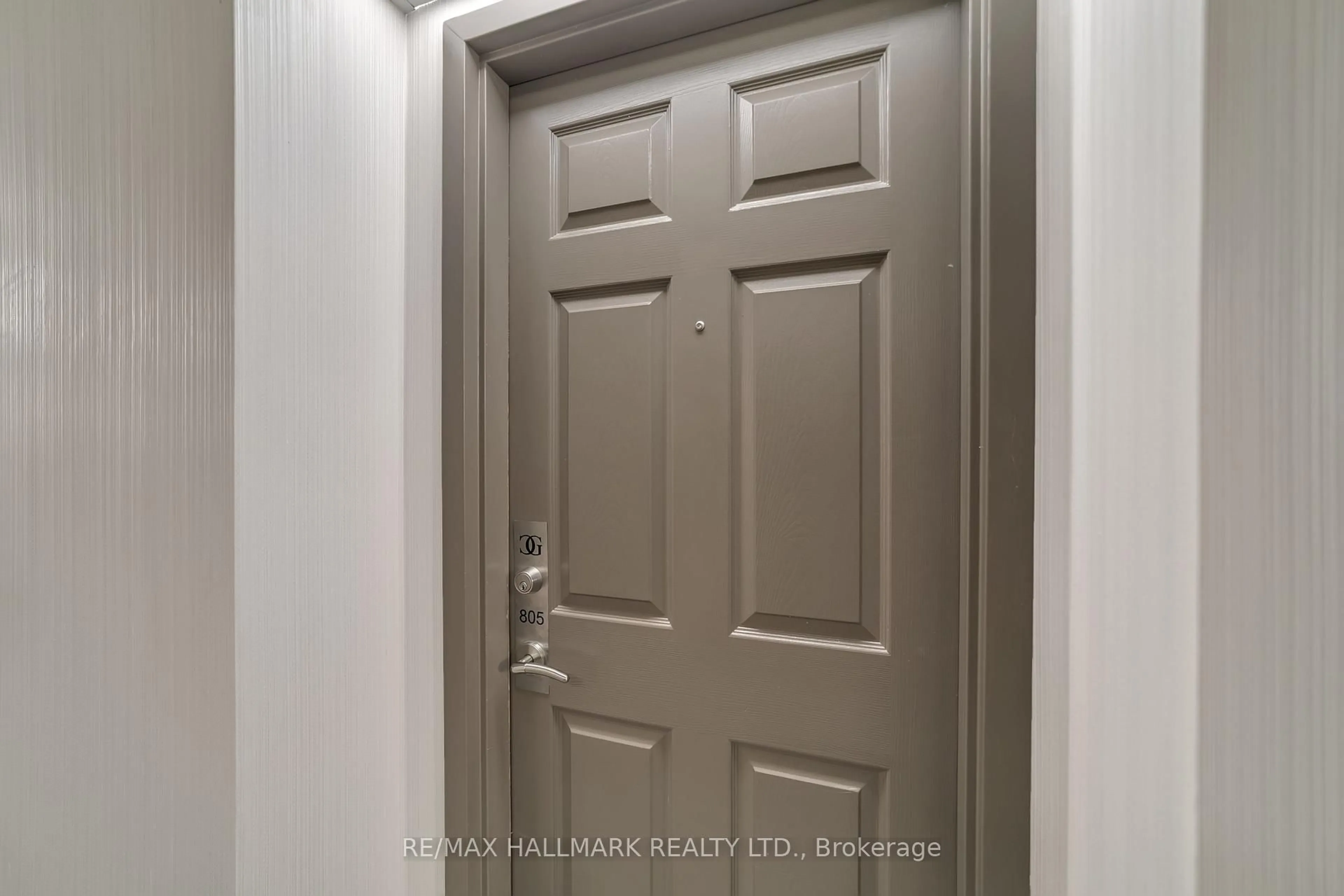 Indoor entryway for 309 Major Mackenzie Dr #805, Richmond Hill Ontario L4C 9V5