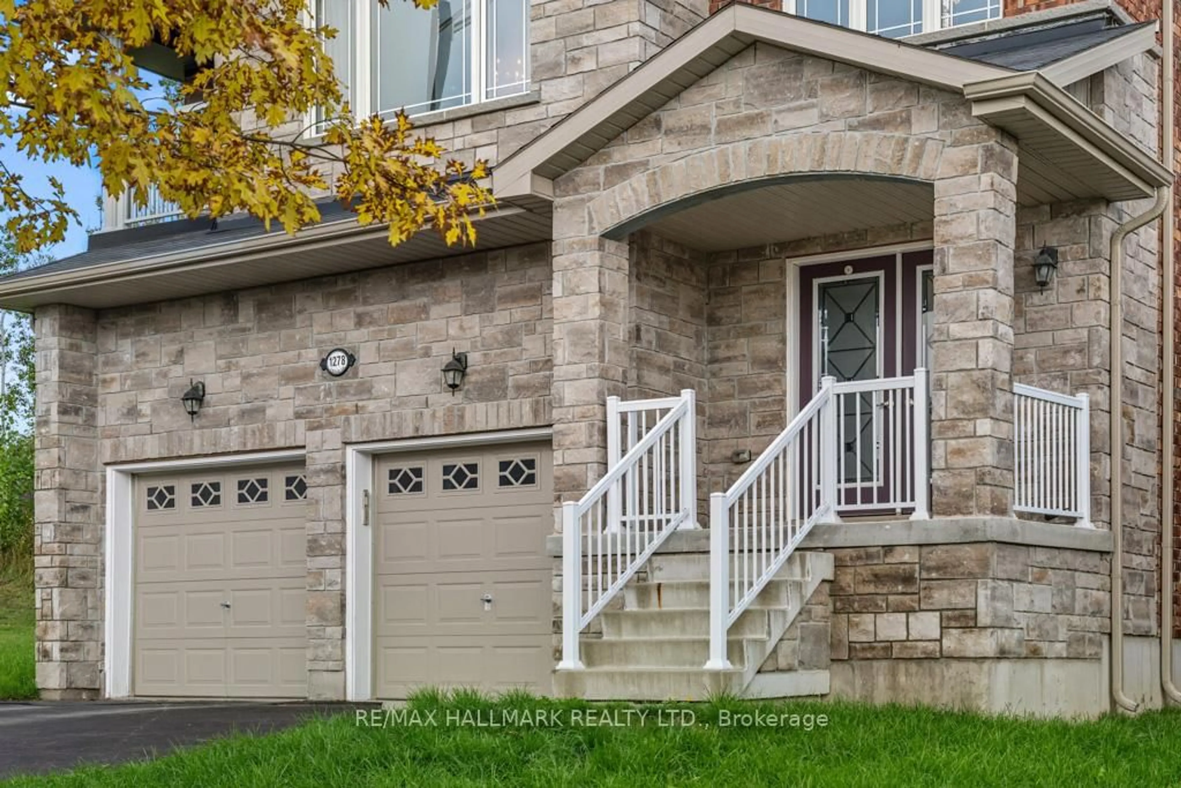 Home with brick exterior material, street for 1278 Leslie Dr, Innisfil Ontario L9S 0L2