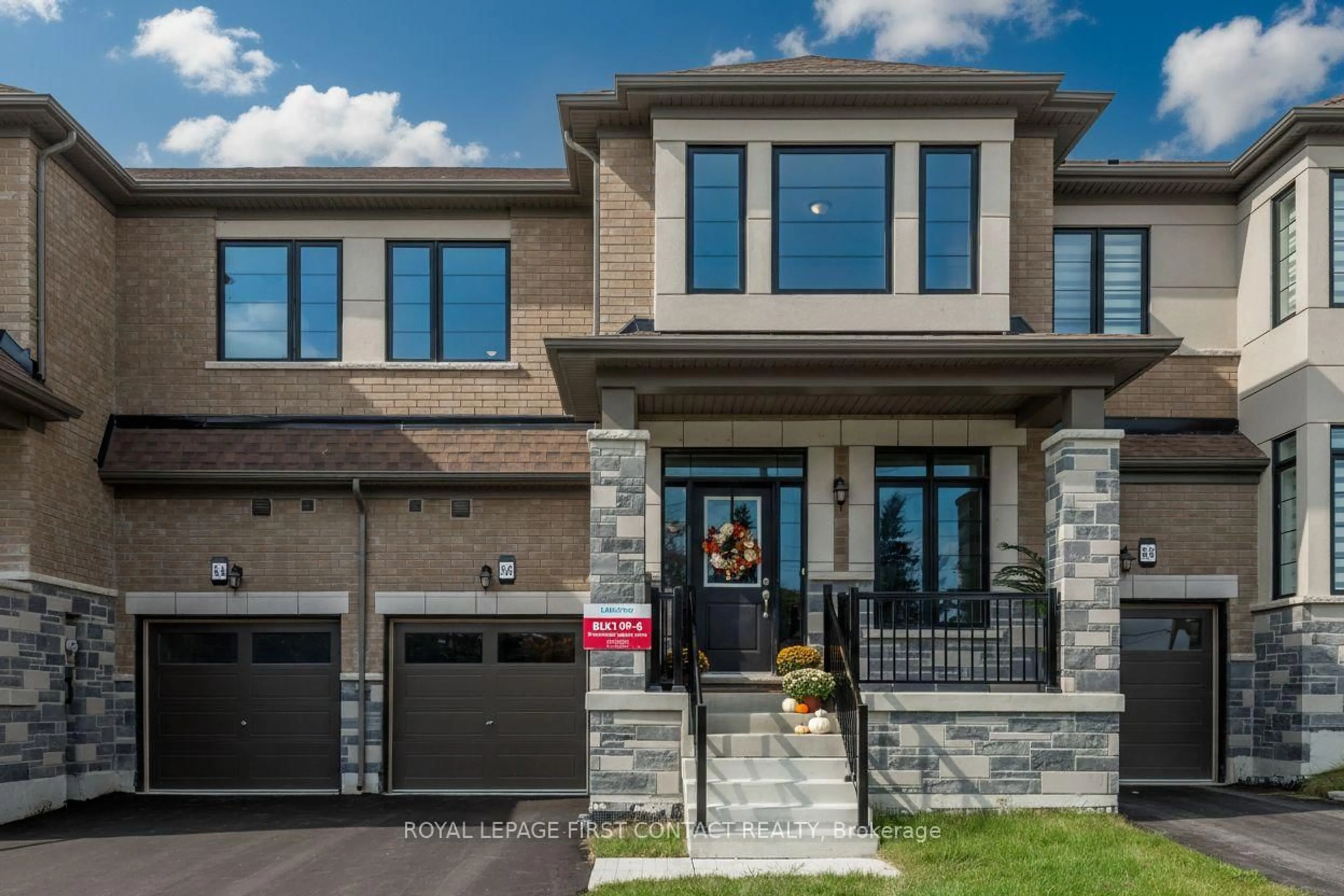 Home with brick exterior material, street for 86 Kenneth Rogers Cres, East Gwillimbury Ontario L9N 1S5