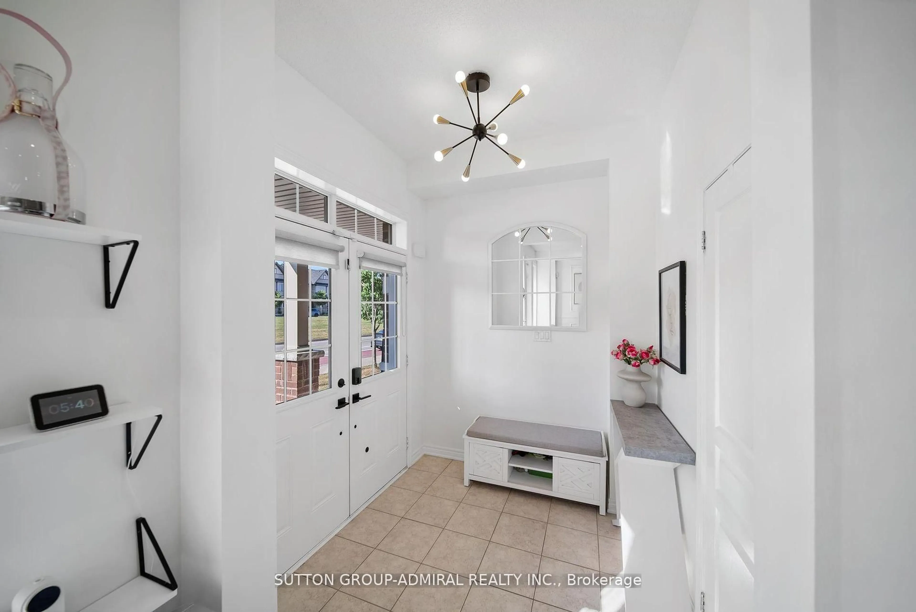 Indoor entryway for 49 East's Corners Blvd, Vaughan Ontario L4H 3Z7
