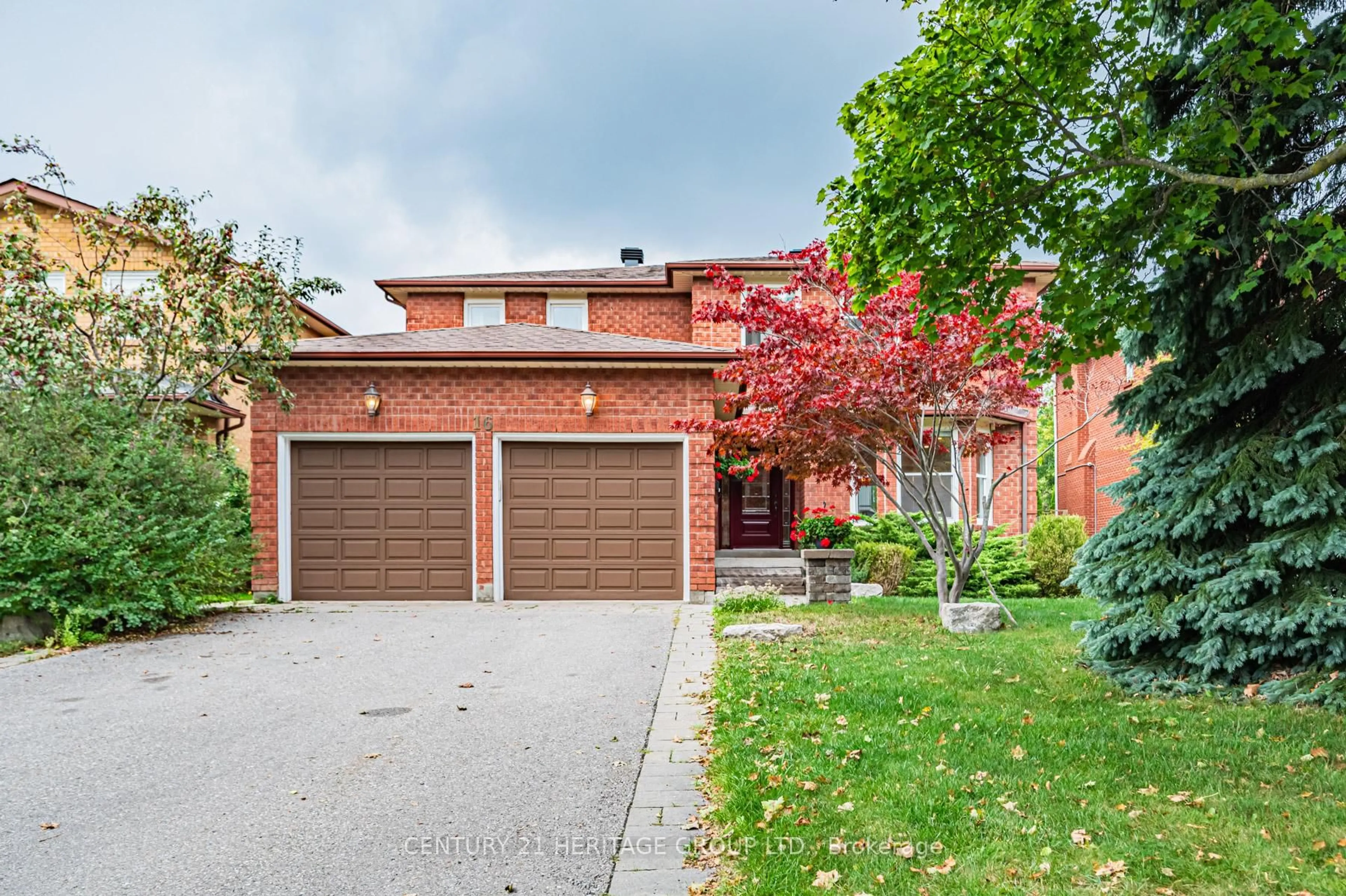 Home with brick exterior material, street for 16 Wainwright Ave, Richmond Hill Ontario L4C 5R5