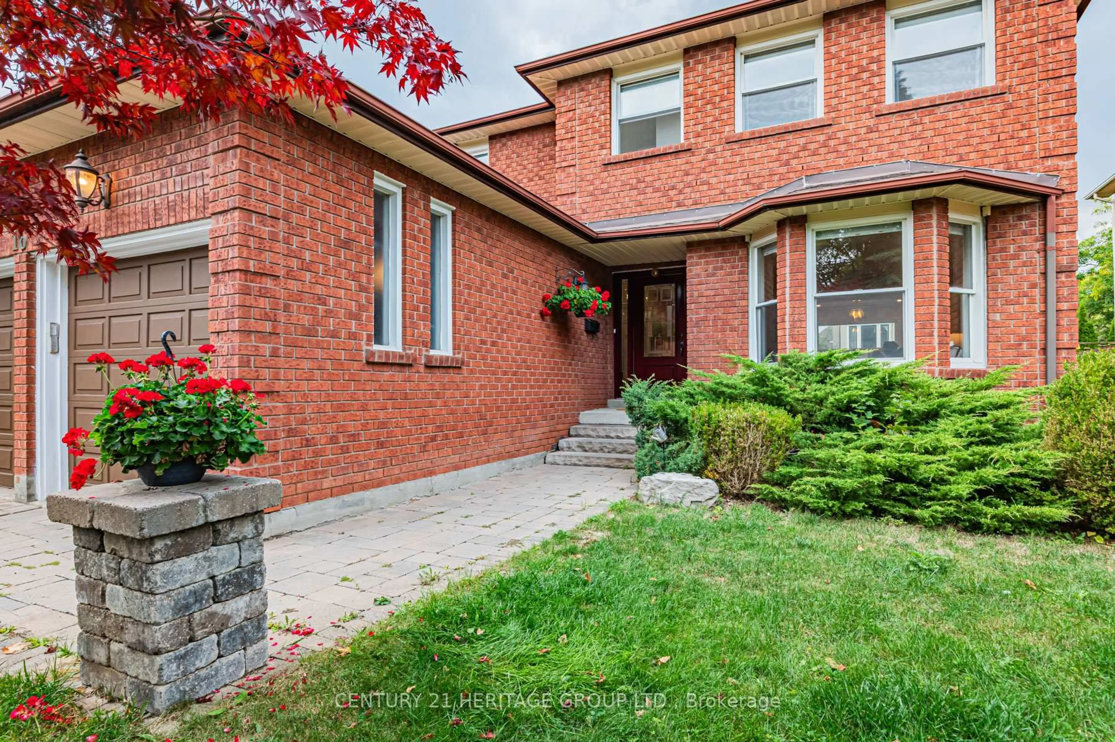 Home with brick exterior material, street for 16 Wainwright Ave, Richmond Hill Ontario L4C 5R5