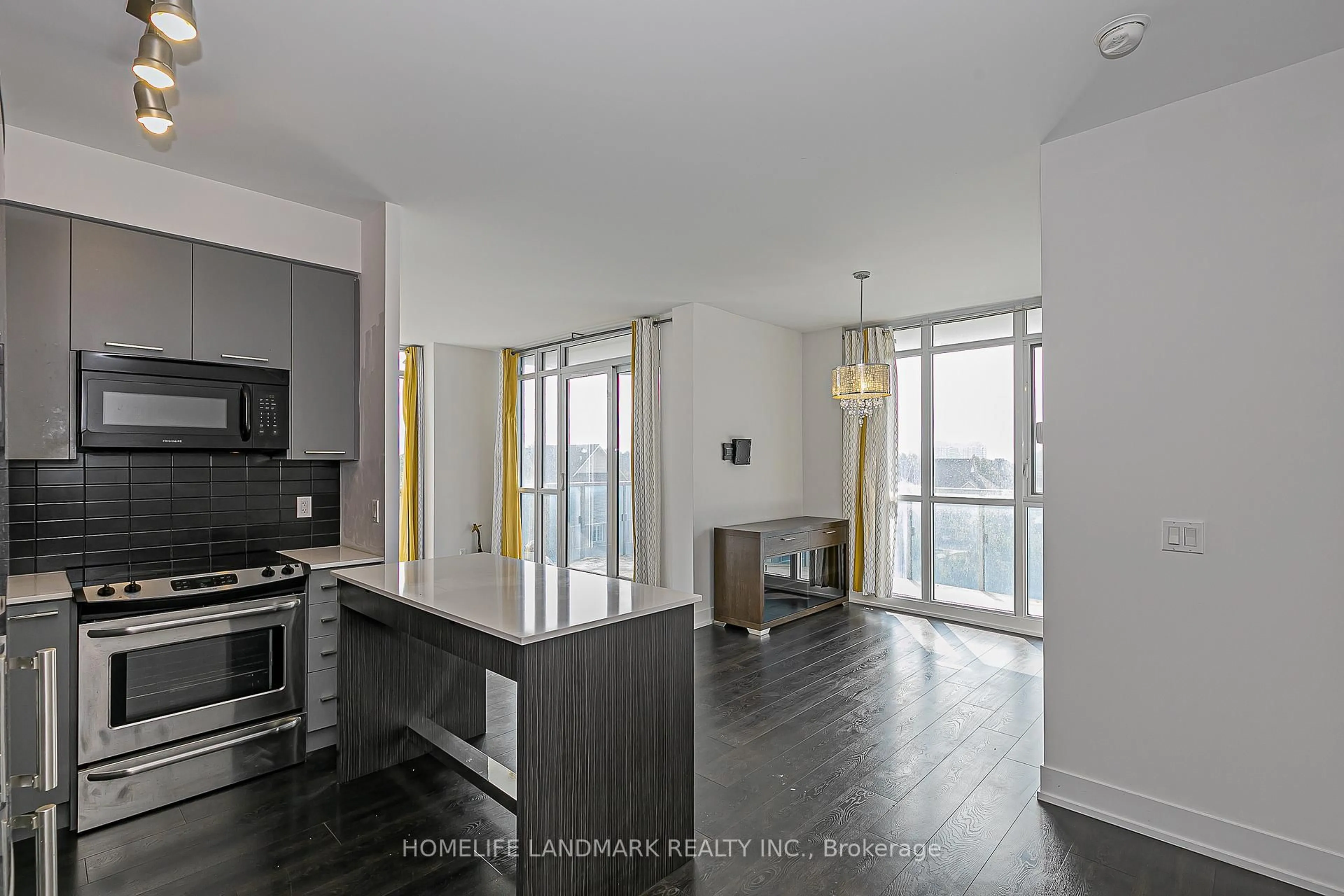 Open concept kitchen, unknown for 9471 Yonge St #503, Richmond Hill Ontario L4C 0Z5