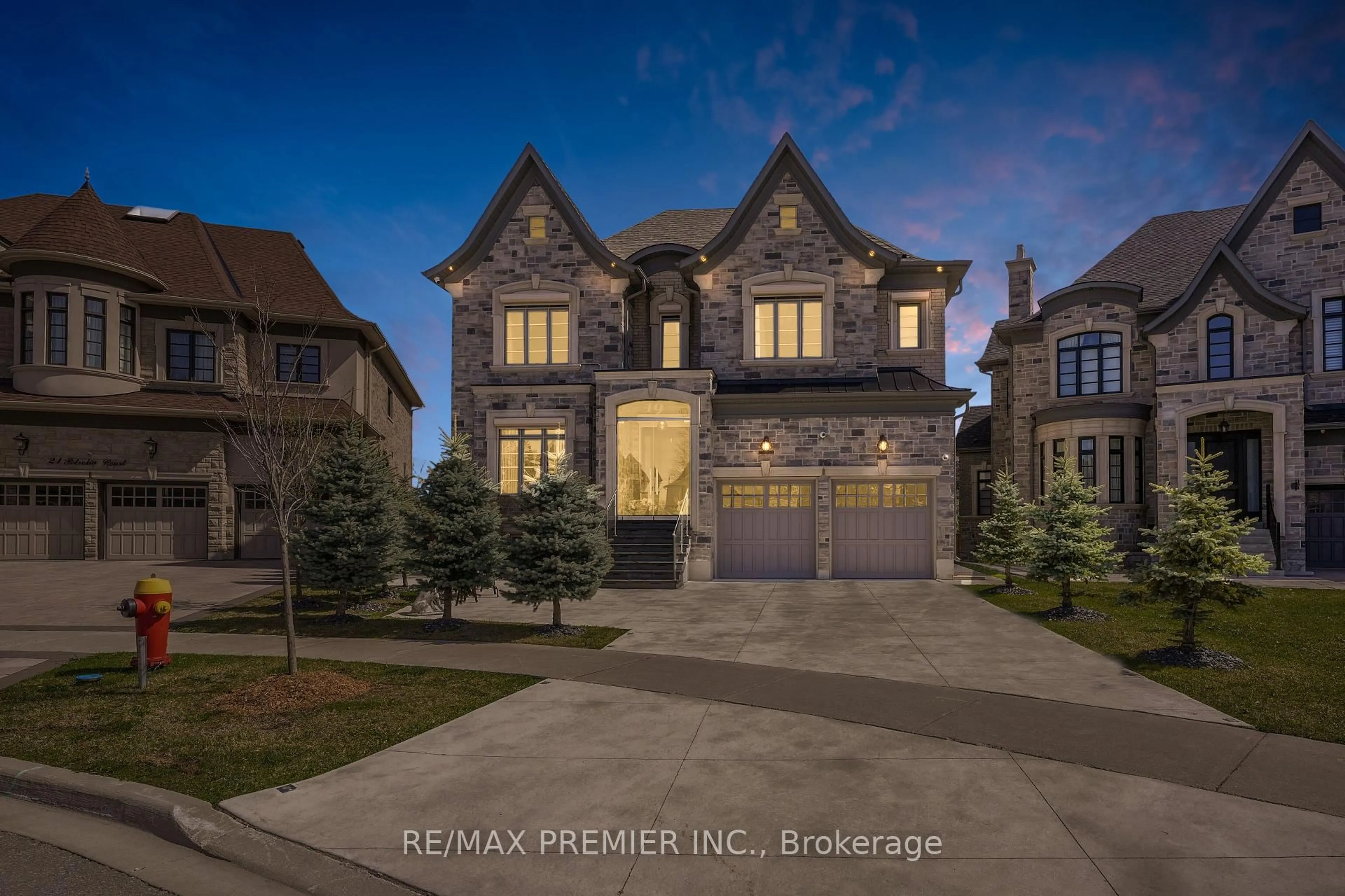 Home with brick exterior material, street for 19 Petrolia Crt, Richmond Hill Ontario L4C 0C2