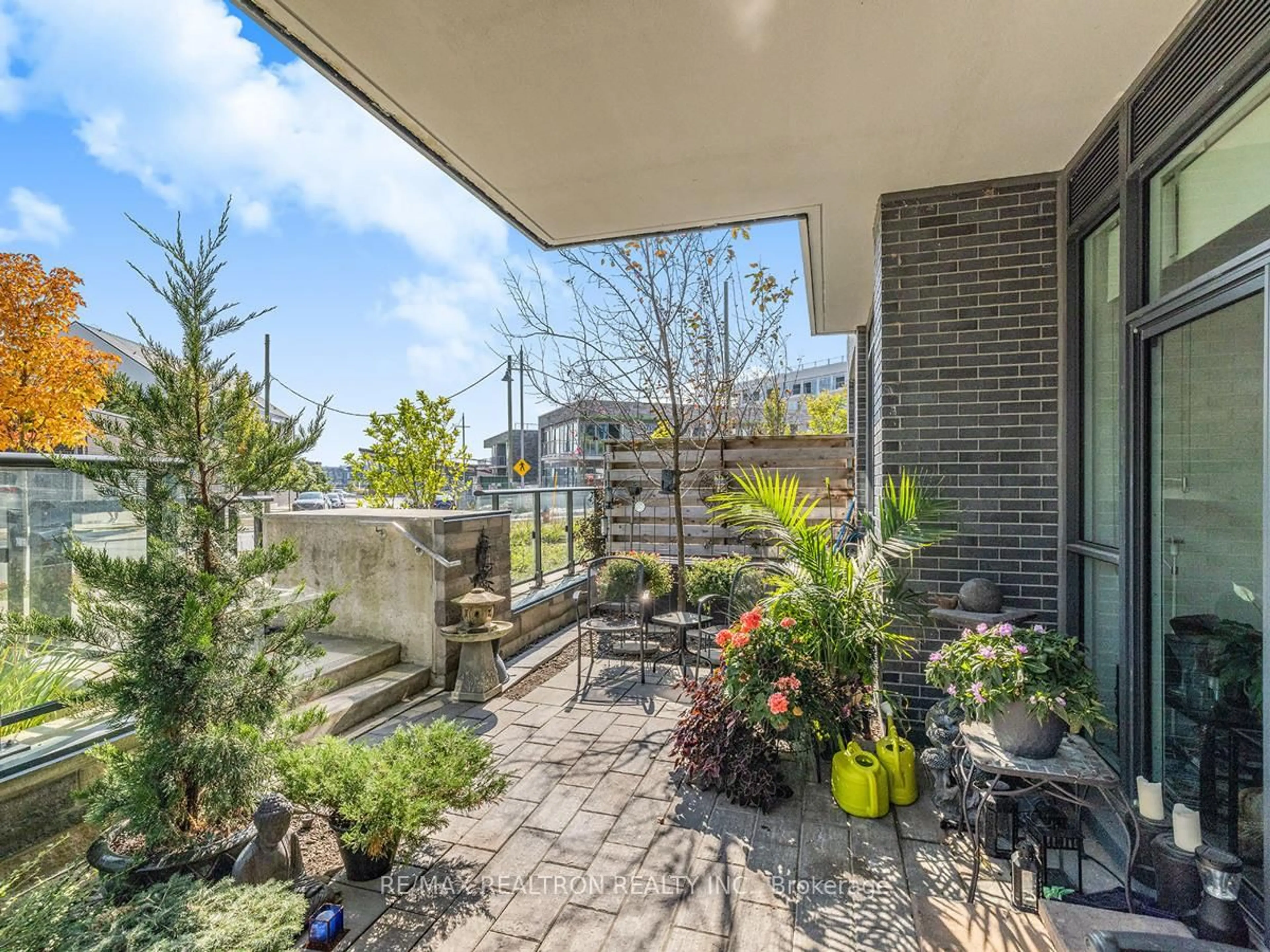 Patio, unknown for 375 SEA RAY Ave #G16, Innisfil Ontario L9S 0N9
