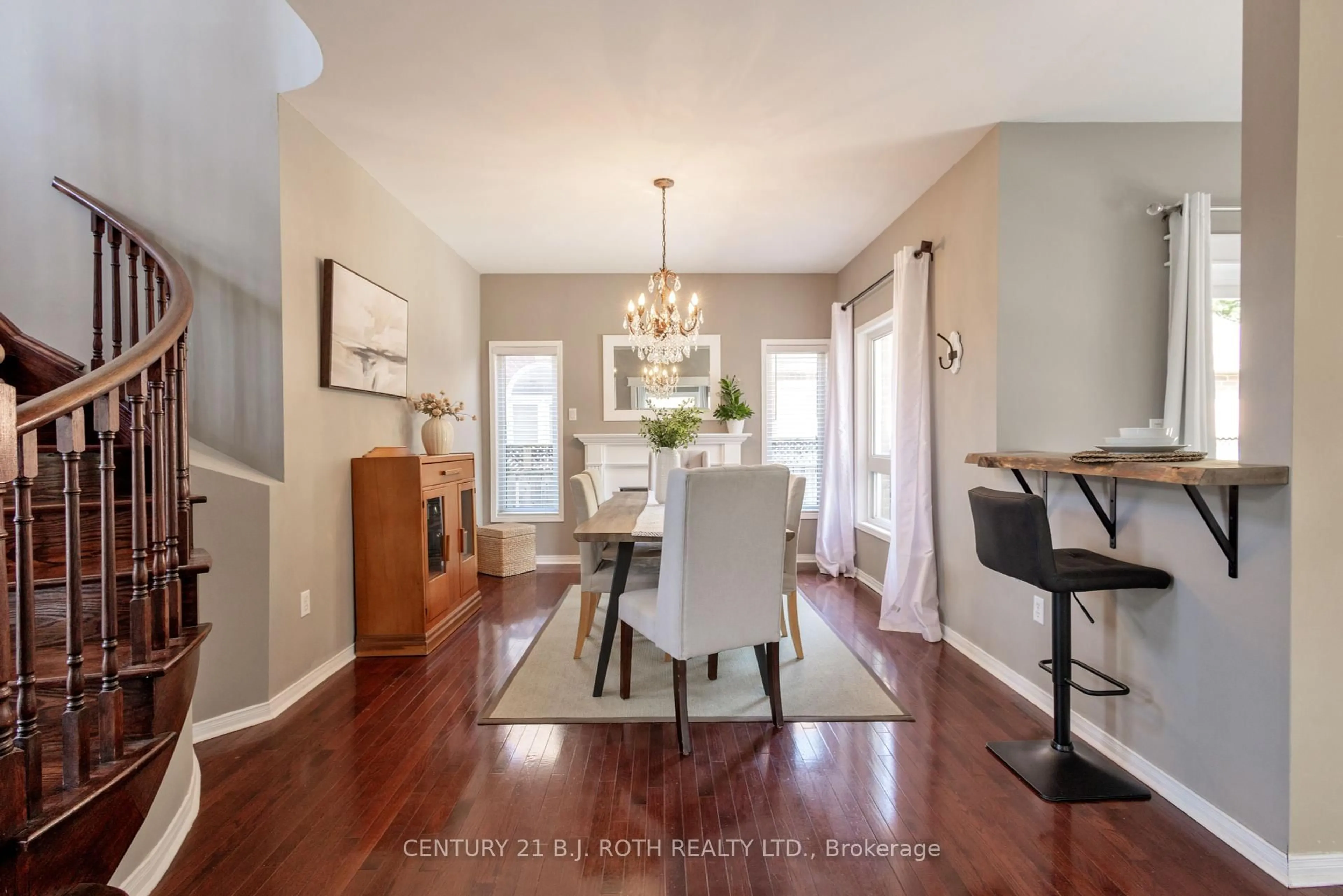 Dining room, unknown for 1359 Forest St, Innisfil Ontario L9S 1Z9