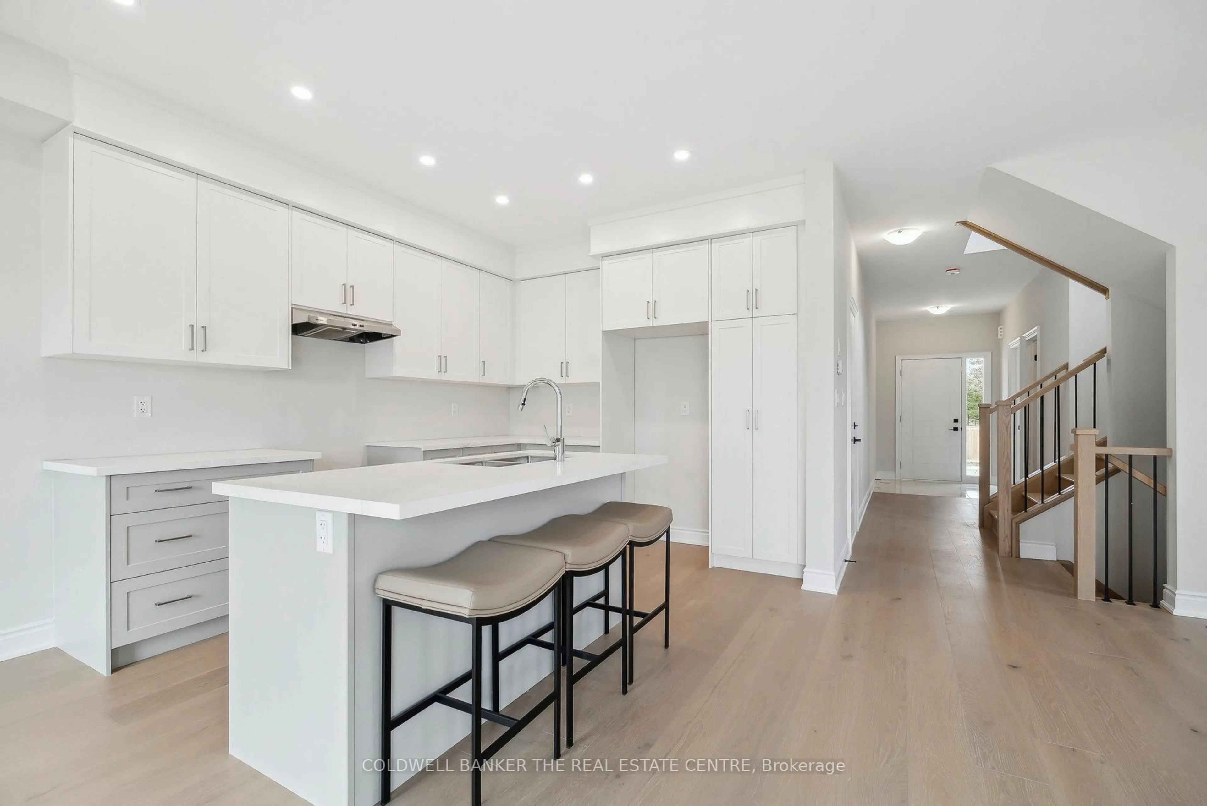 Open concept kitchen, unknown for 11 Hildred Cushing Way, Uxbridge Ontario L9P 0S1