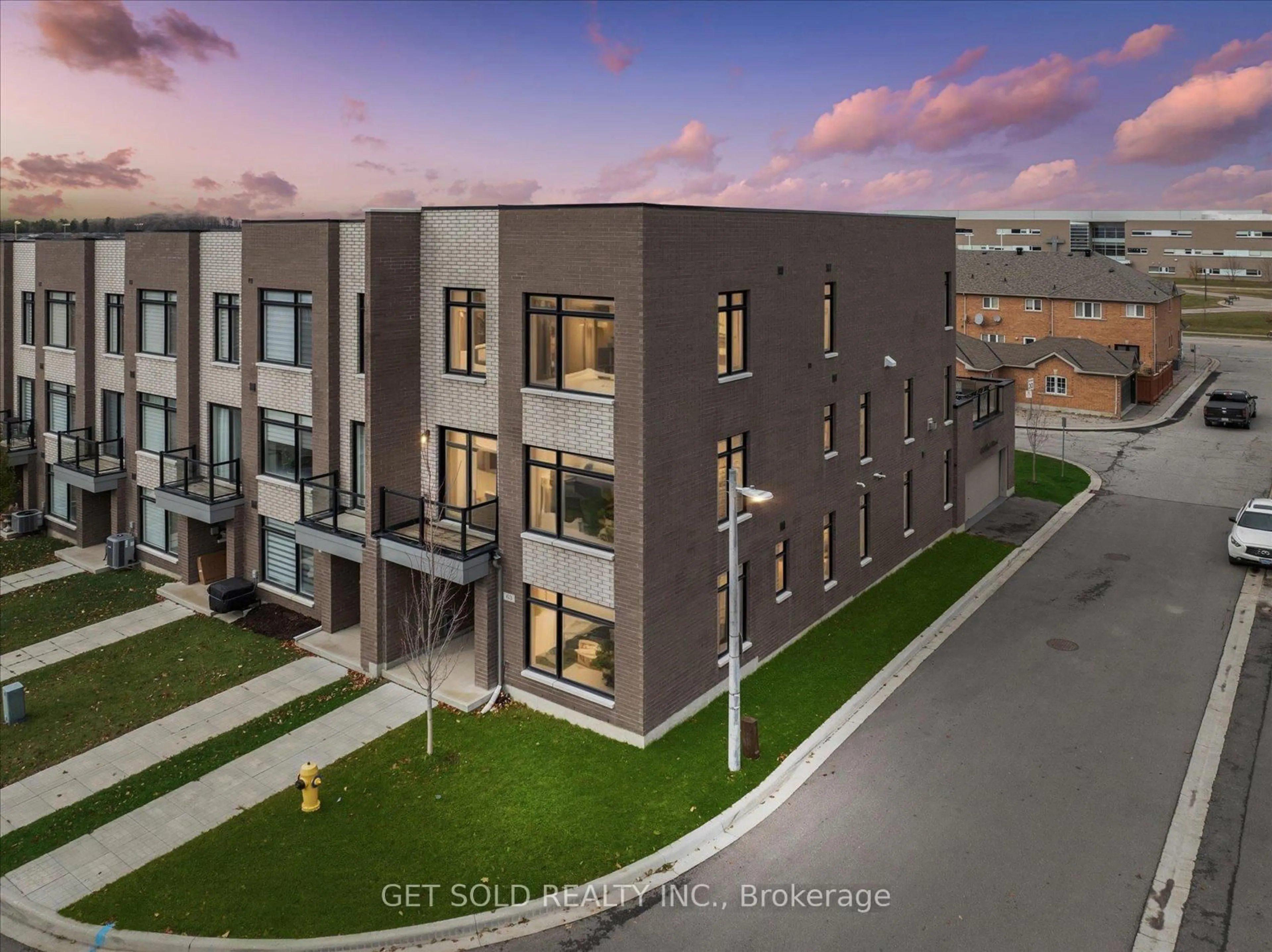A pic from outside/outdoor area/front of a property/back of a property/a pic from drone, unknown for 63 Laval St, Vaughan Ontario L4H 0P3