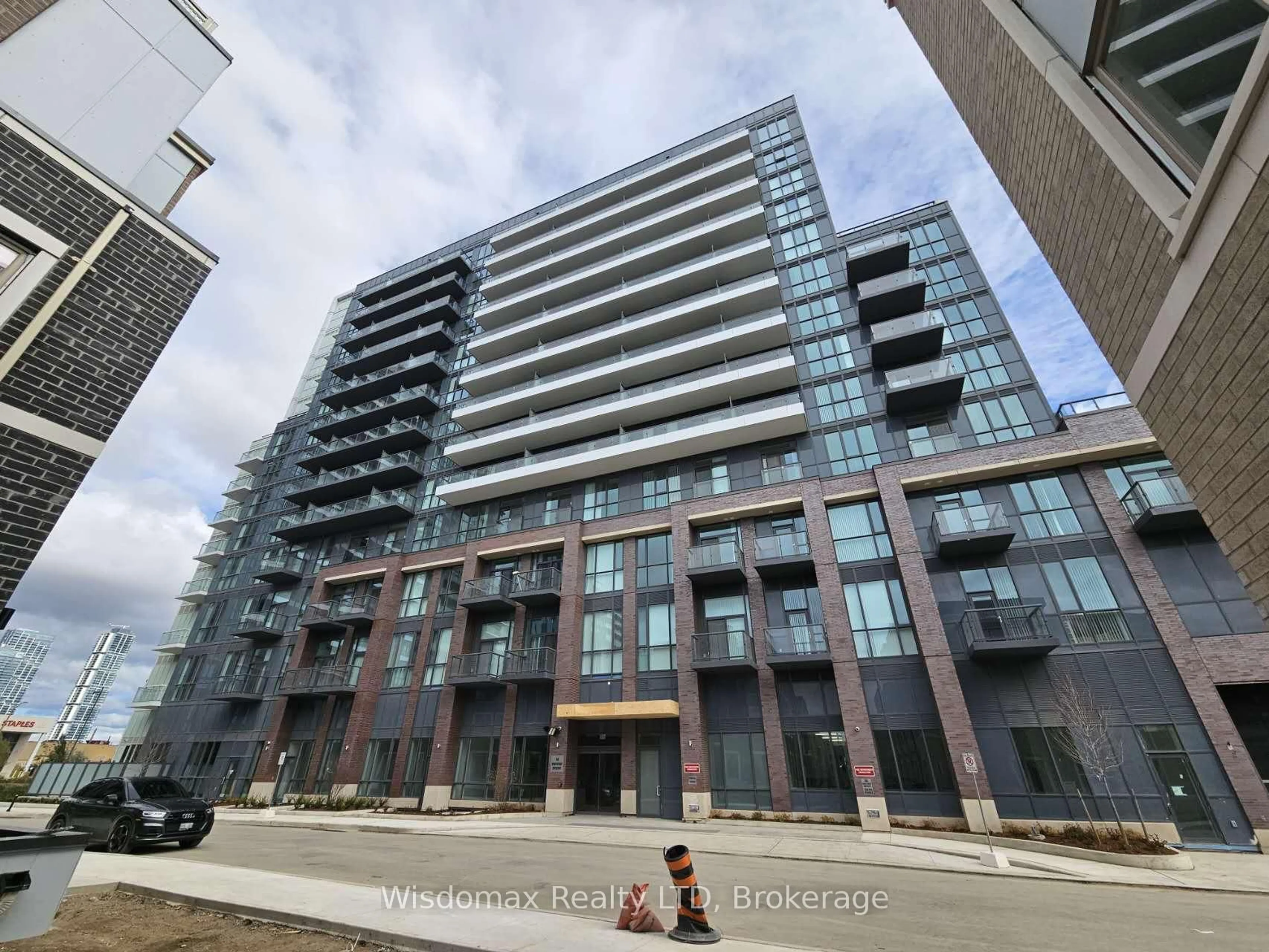 Unknown for 60 Honeycrisp Cres #717, Vaughan Ontario L4K 5Z8