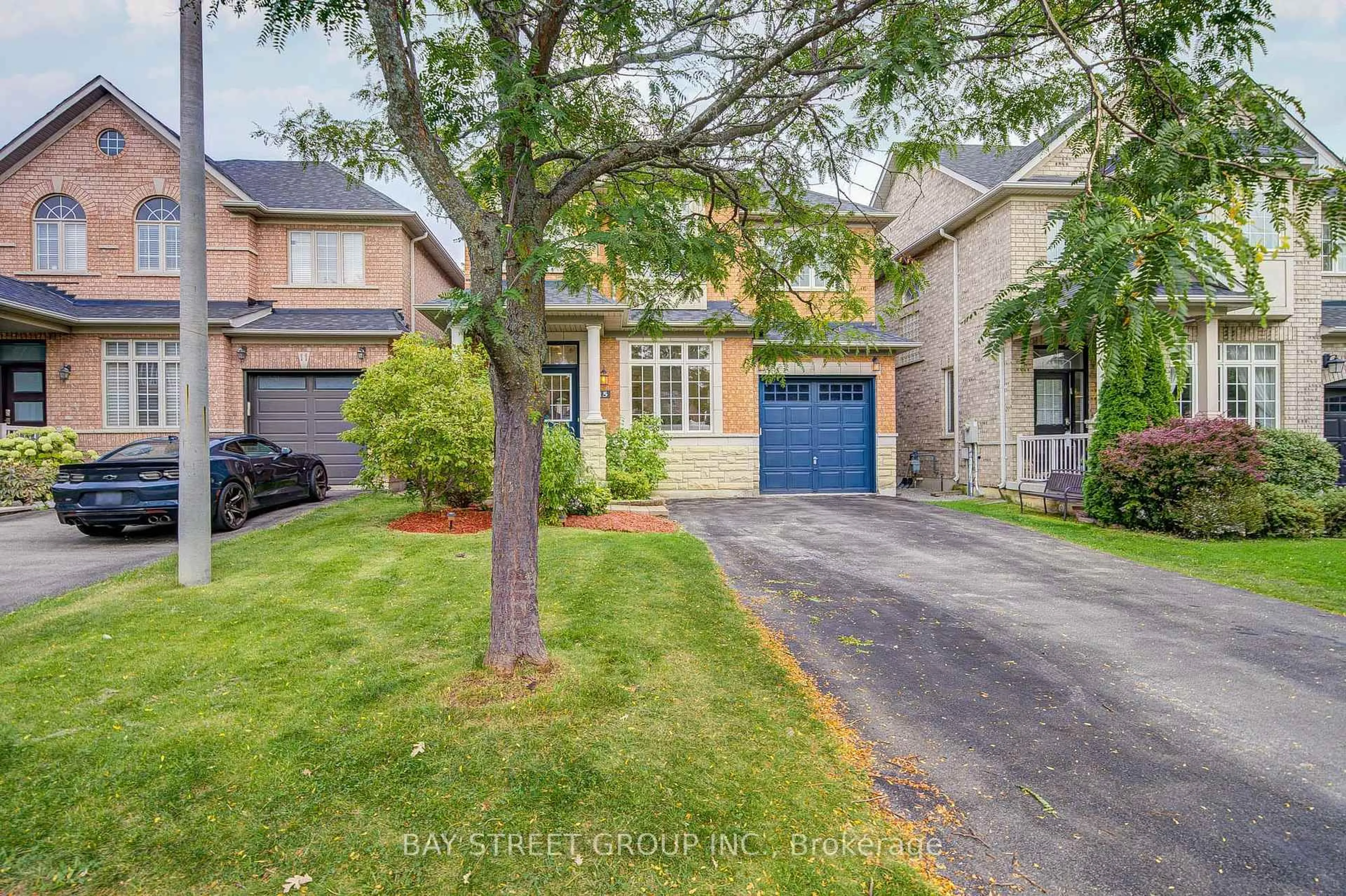 Home with brick exterior material, street for 15 Sisley Cres, Vaughan Ontario L4J 9J1
