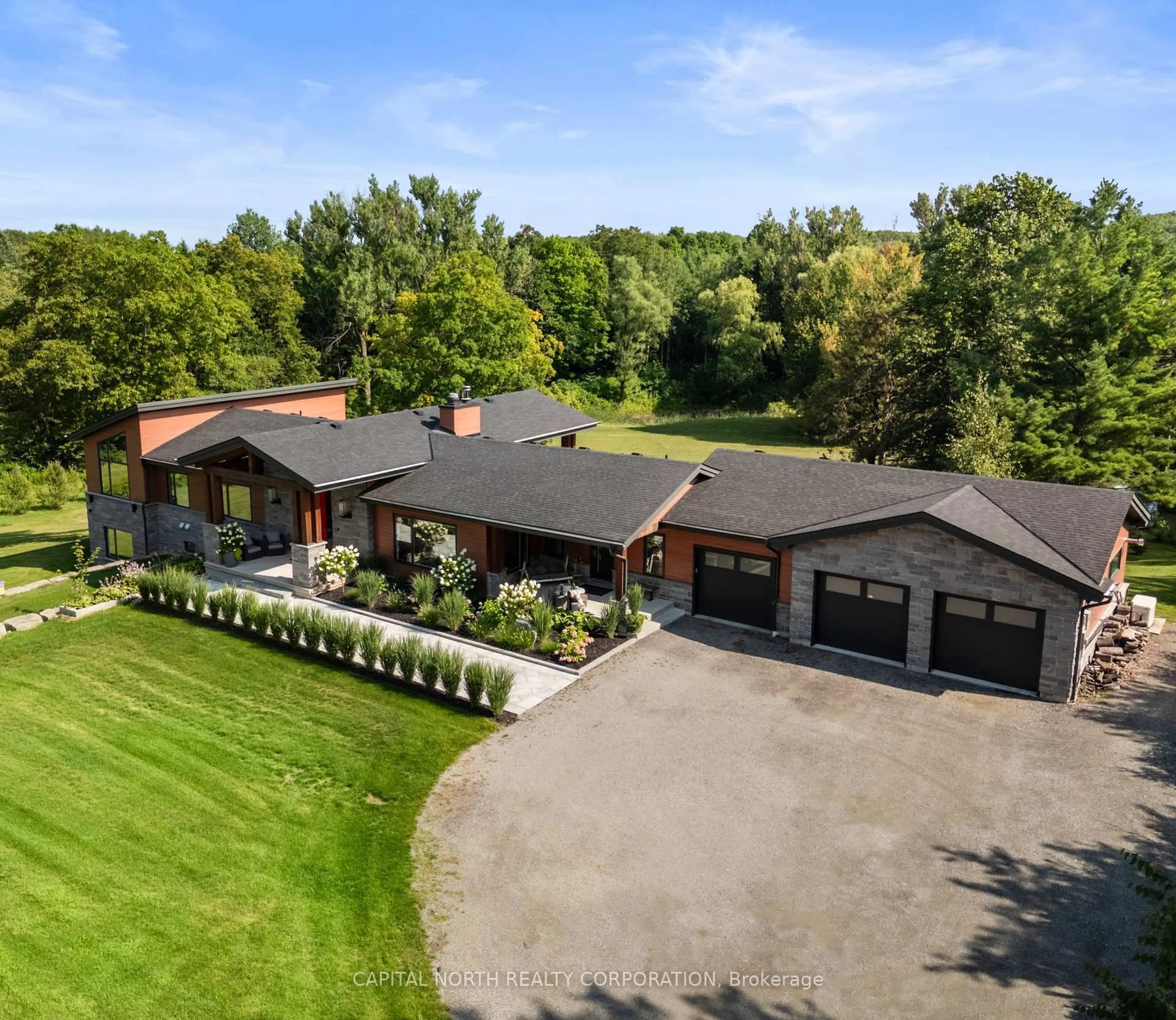 A pic from outside/outdoor area/front of a property/back of a property/a pic from drone, unknown for 2135 17th Sdrd, King Ontario L7B 1K5