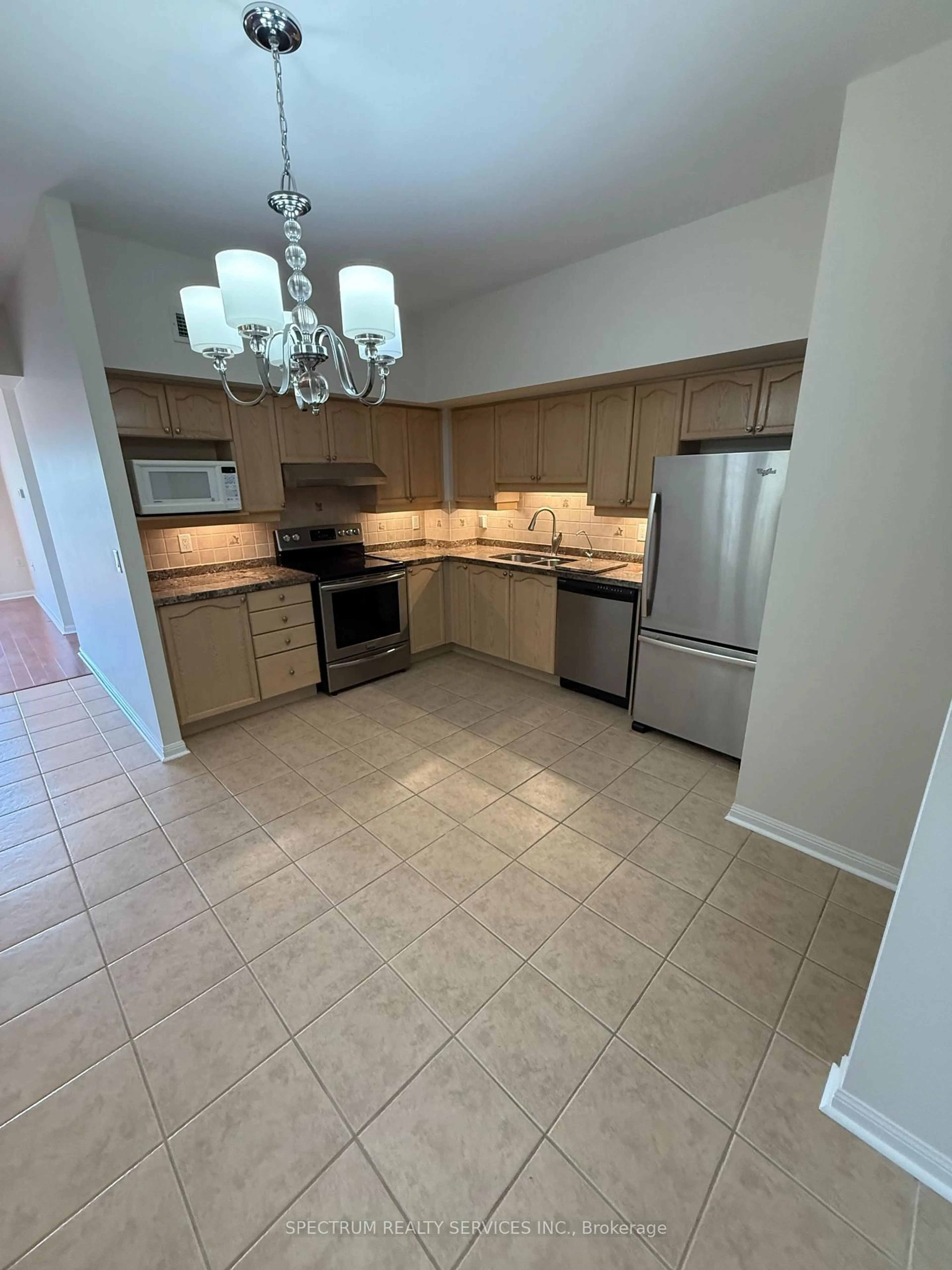 Unknown for 2500 Rutherford Rd #516, Vaughan Ontario L4K 5N7