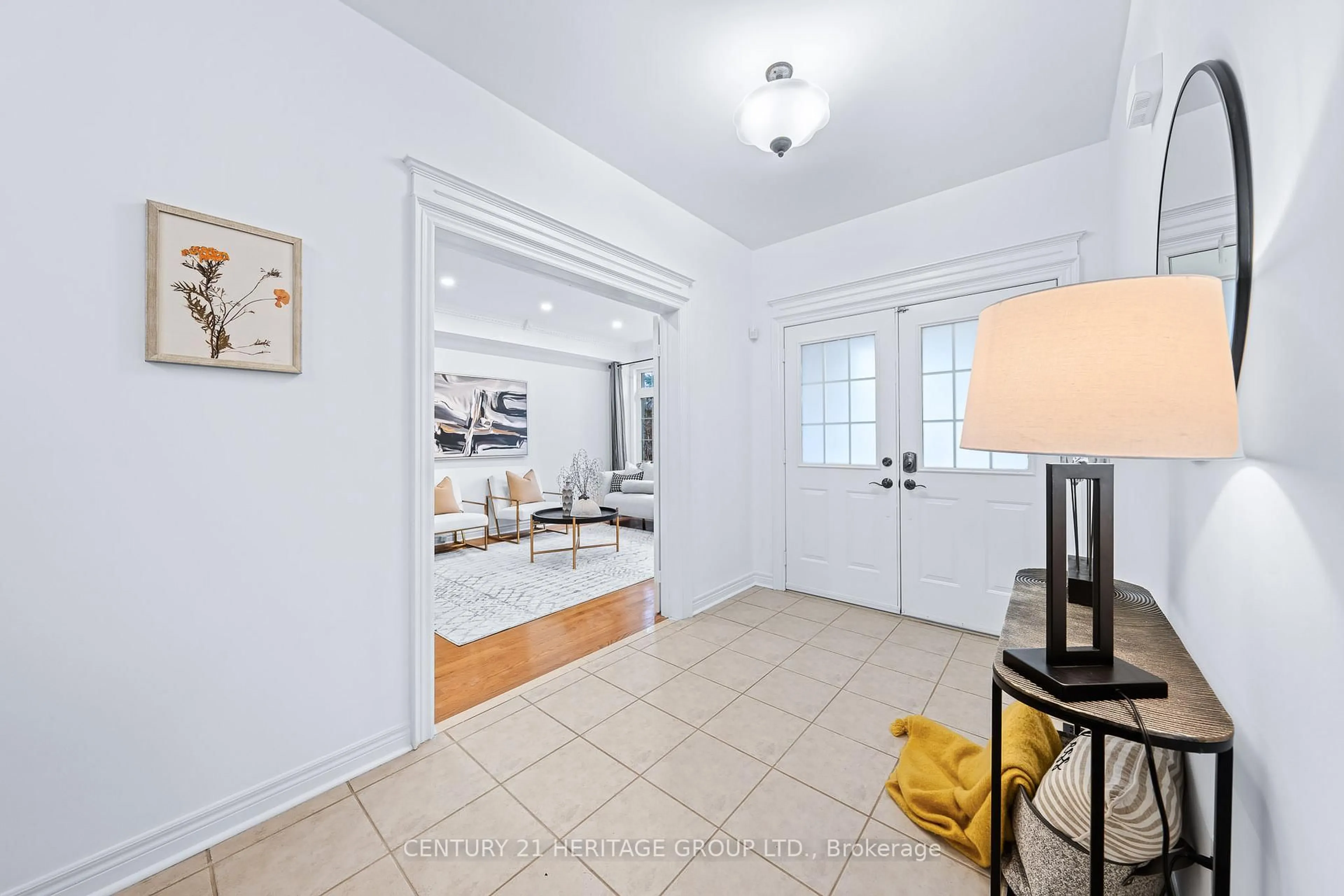 Indoor entryway for 229 Willis Dr, Aurora Ontario L4G 7M2