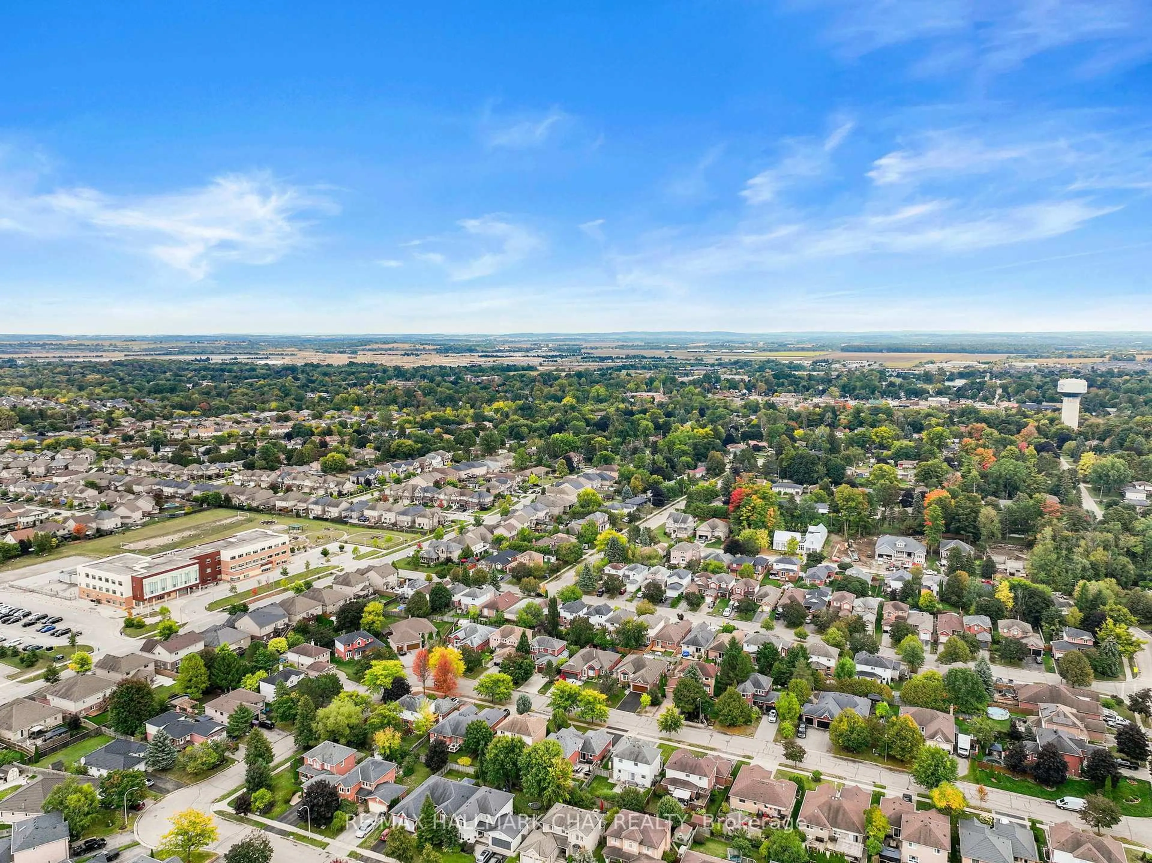 A pic from outside/outdoor area/front of a property/back of a property/a pic from drone, city buildings view from balcony for 19 Darling Cres, New Tecumseth Ontario L9R 1P7