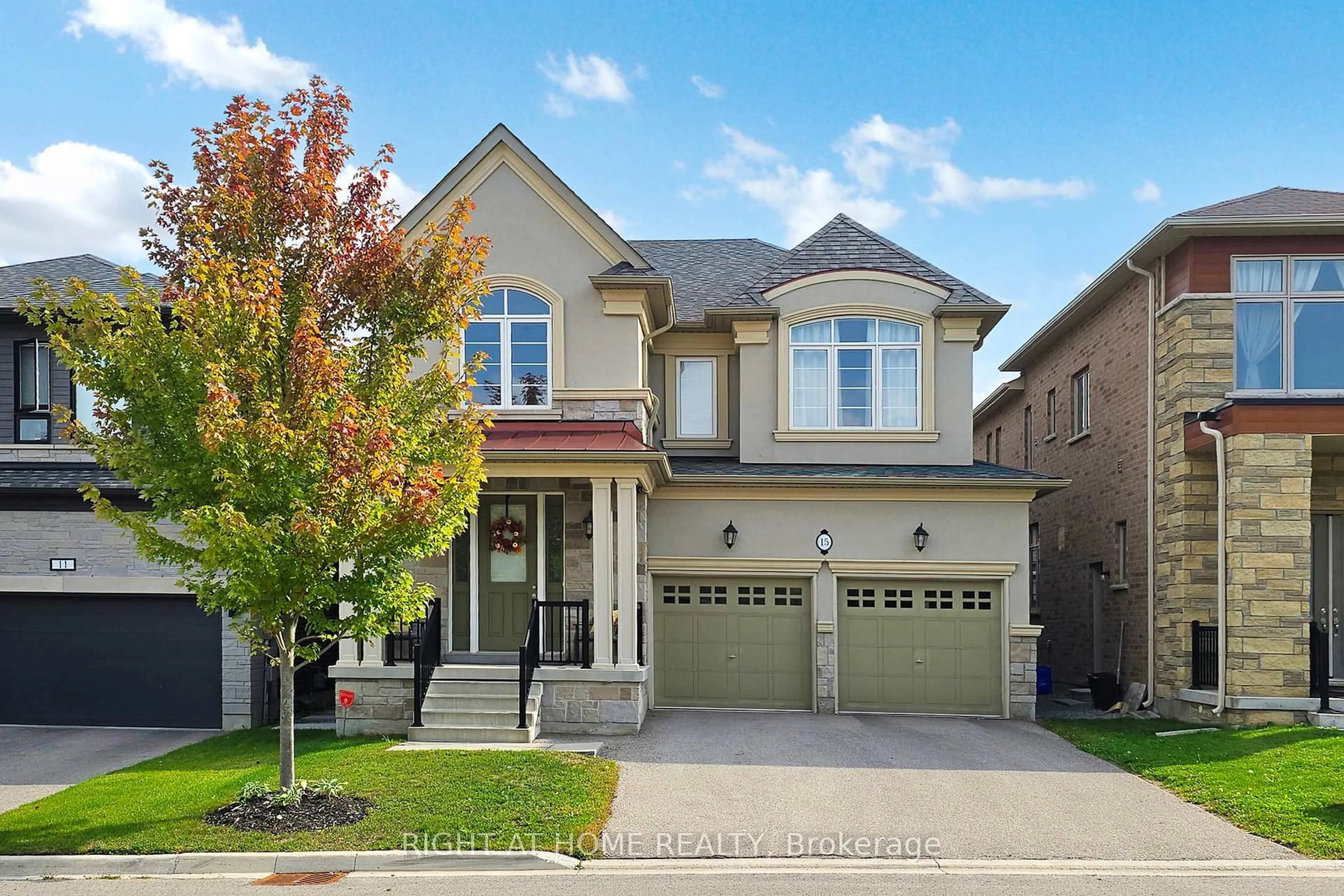 Home with brick exterior material, street for 15 Forest Edge Cres, East Gwillimbury Ontario L9N 1R8