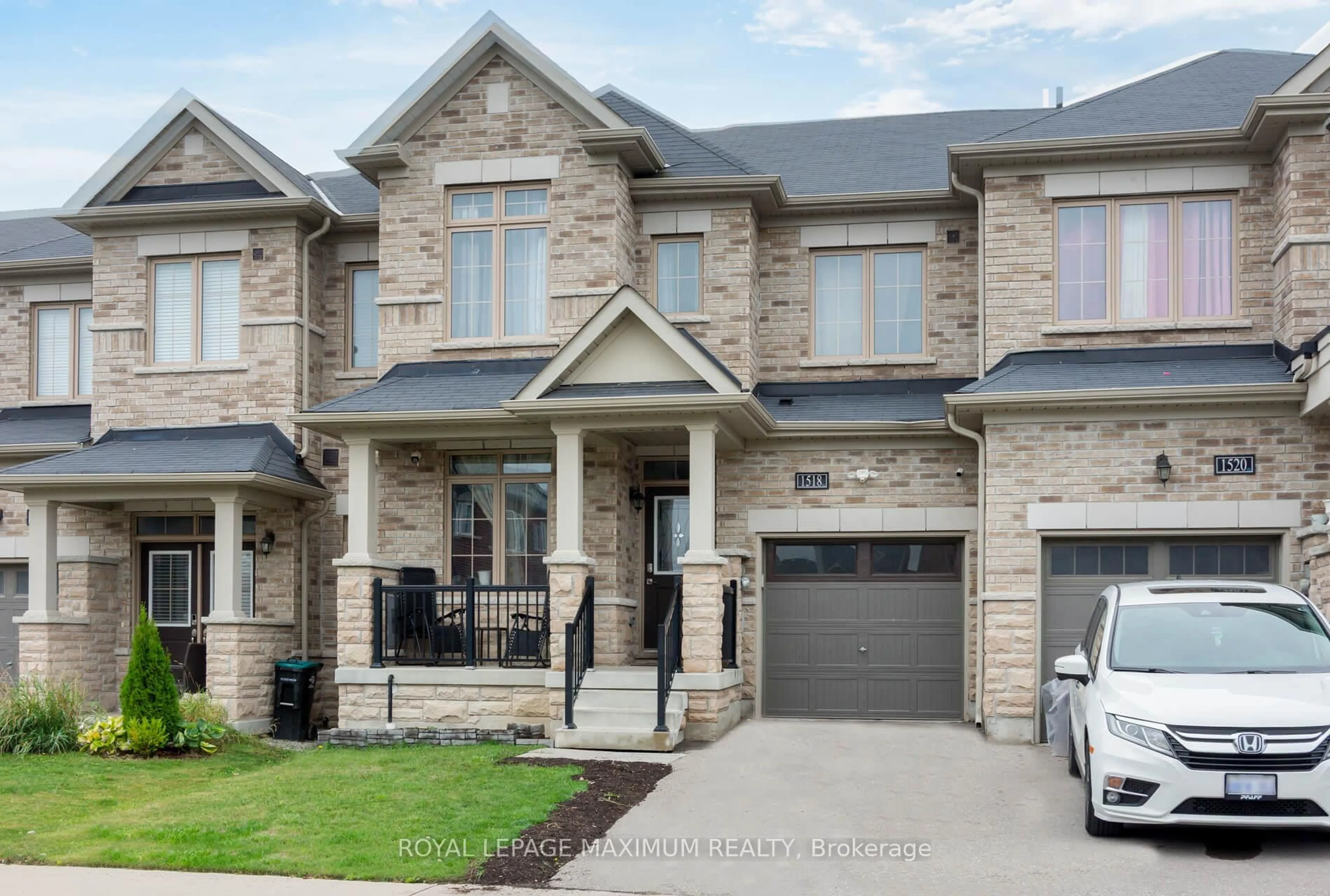 Home with brick exterior material, street for 1518 Farrow Cres, Innisfil Ontario L9S 0L6