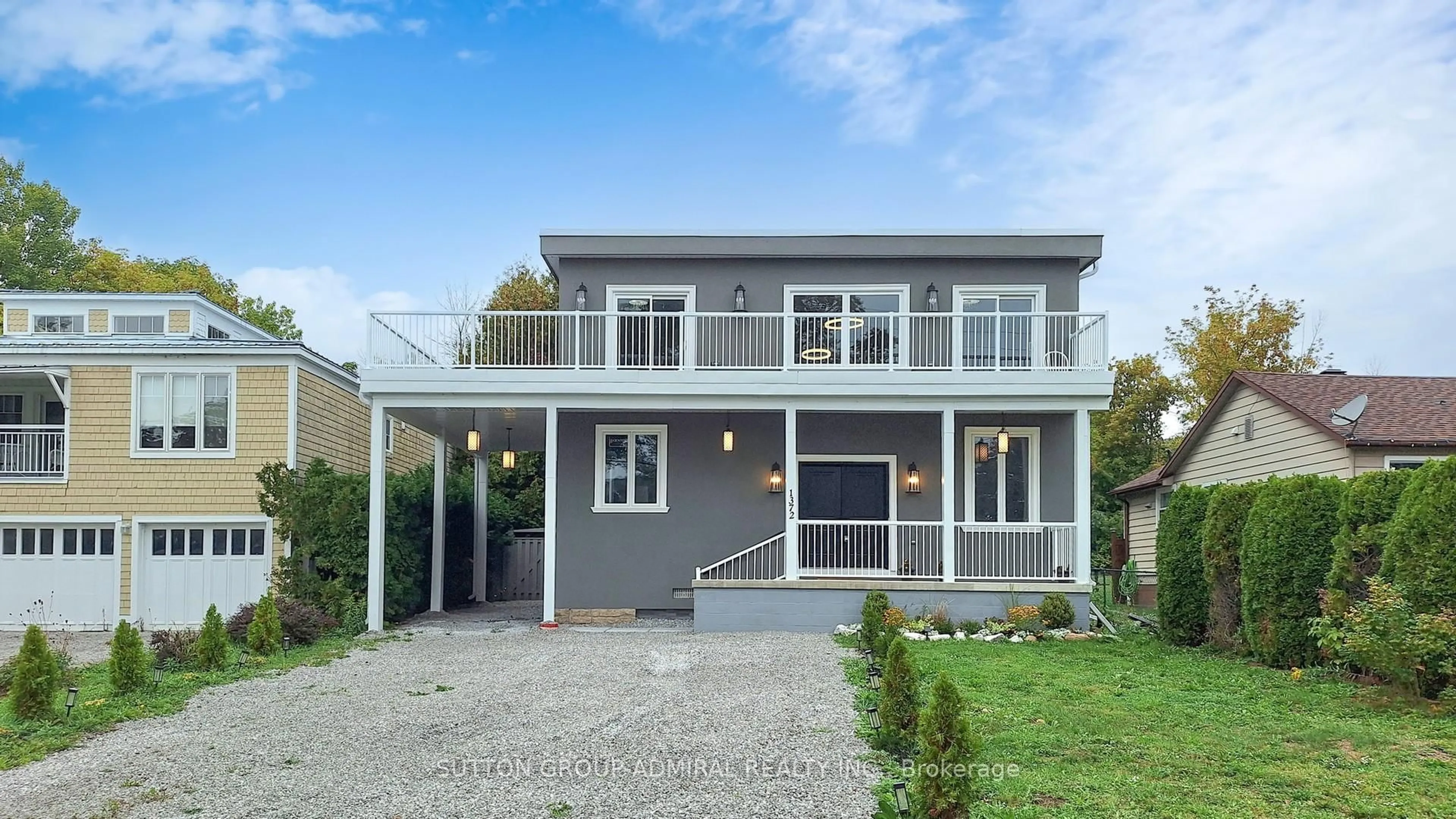 Home with vinyl exterior material, street for 1372 Maple Rd, Innisfil Ontario L0L 1C0