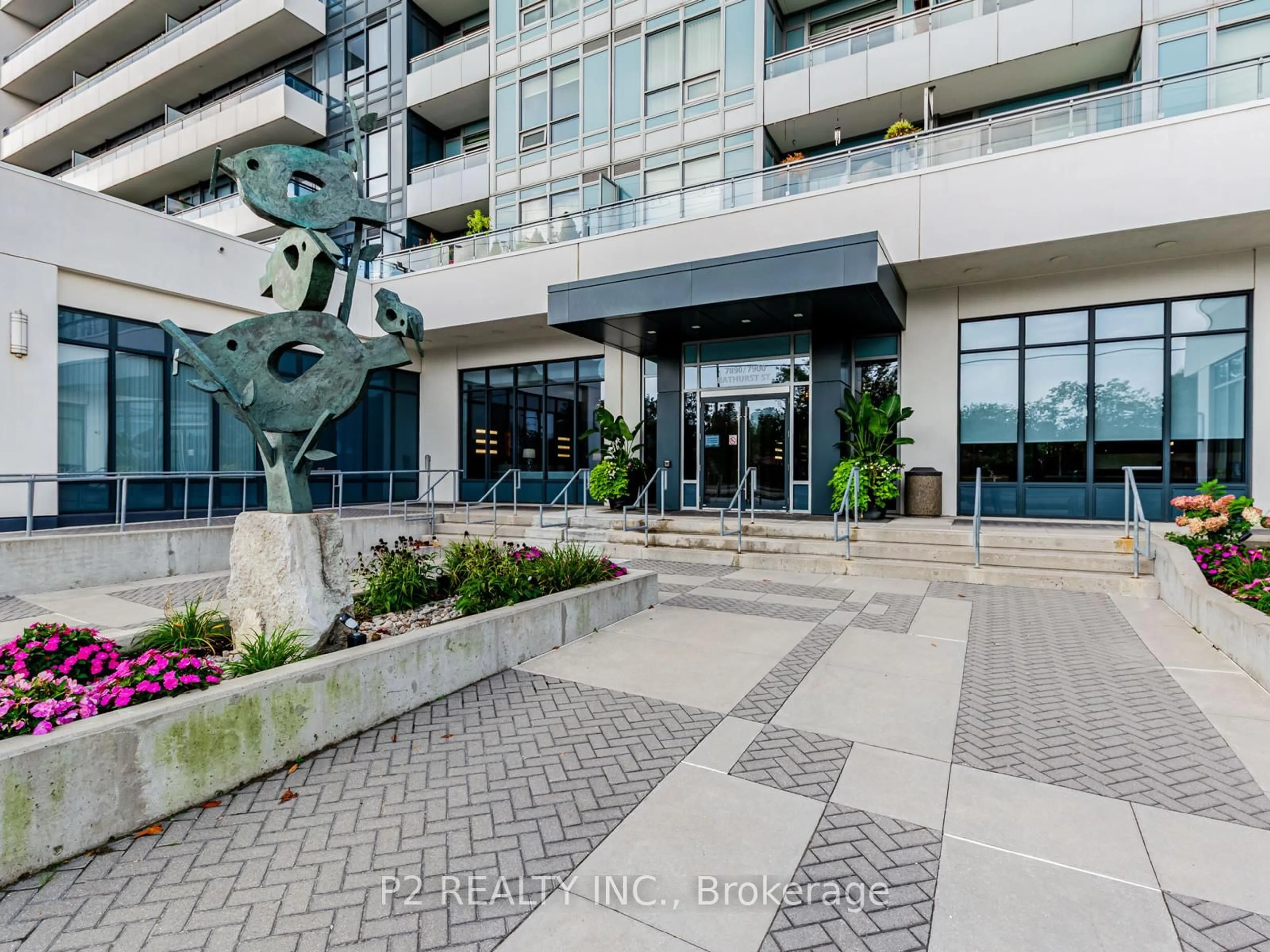 Indoor foyer for 7900 Bathurst St #618, Vaughan Ontario L4J 0J9