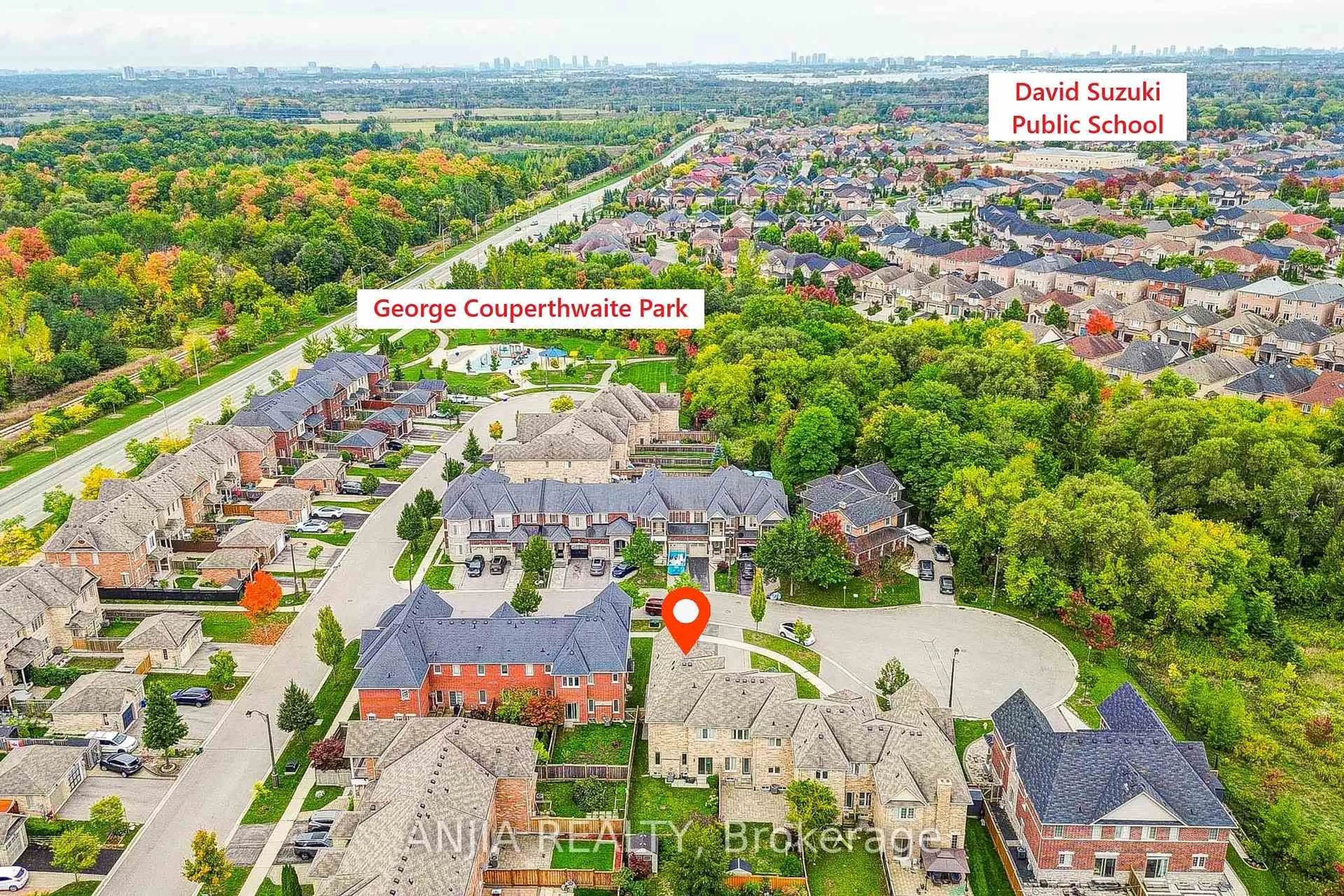 A pic from outside/outdoor area/front of a property/back of a property/a pic from drone, street for 9 Moore's Crt, Markham Ontario L6B 0V6