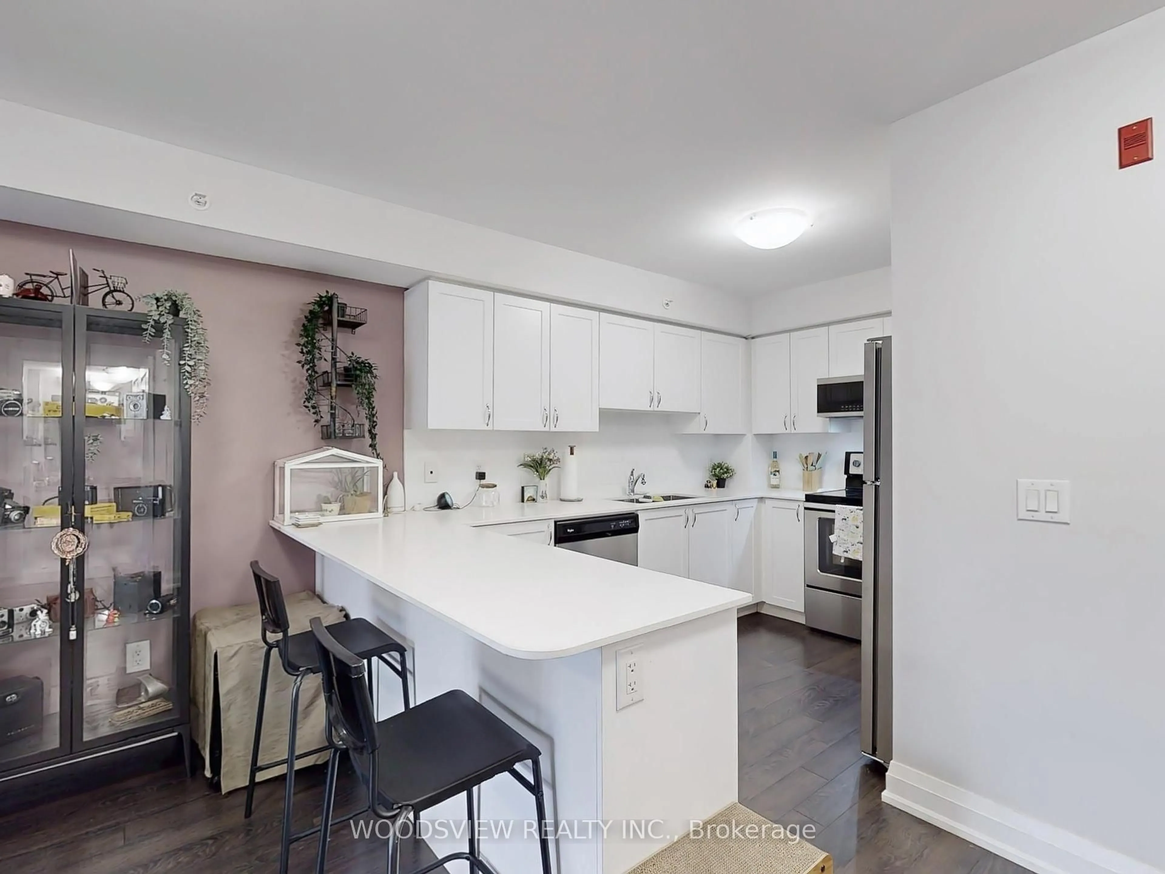 Open concept kitchen, unknown for 481 Rupert Ave #324, Whitchurch-Stouffville Ontario L4A 1Y7
