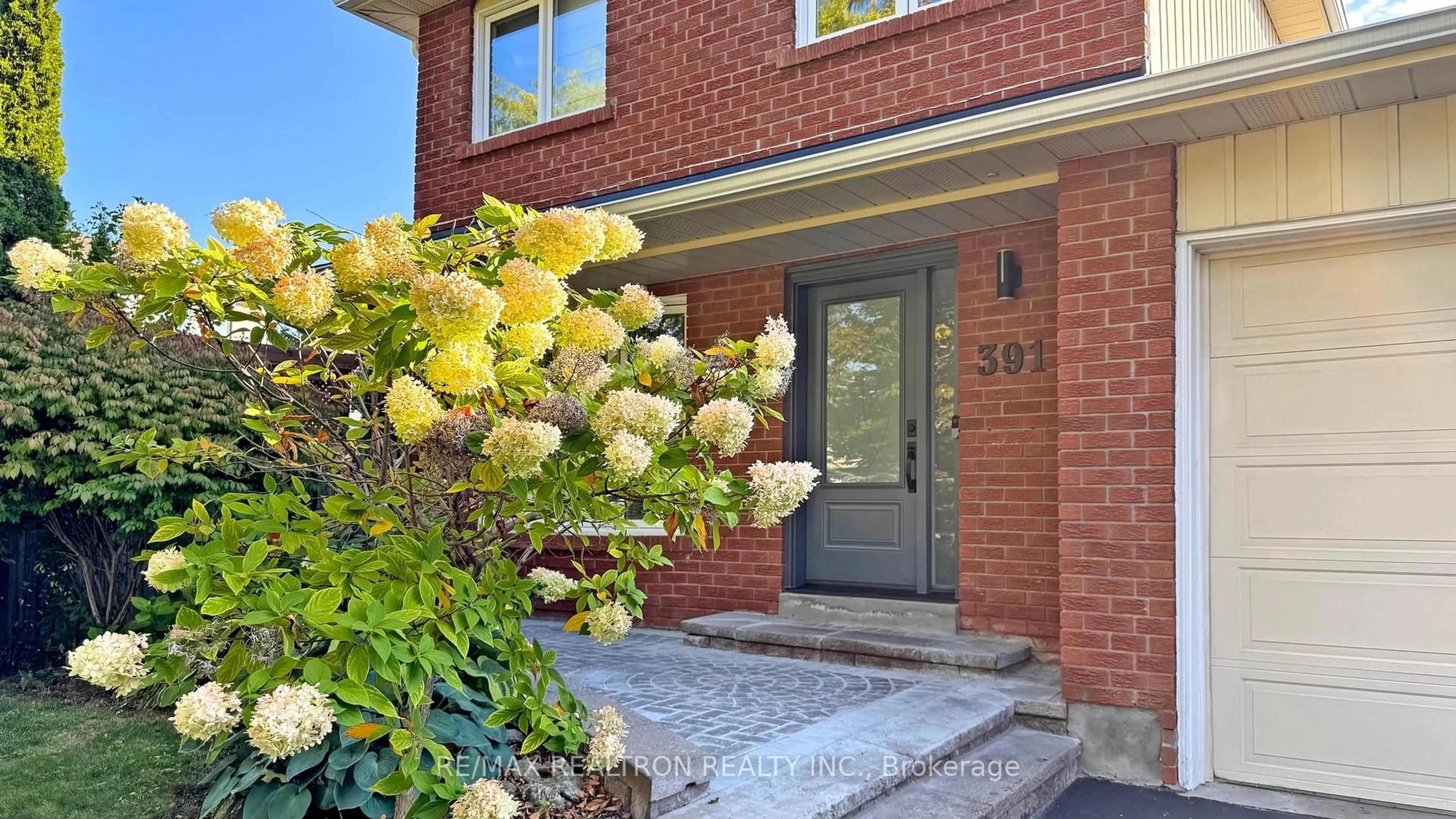 Unknown for 391 Ashworth Dr, Newmarket Ontario L3Y 6T7