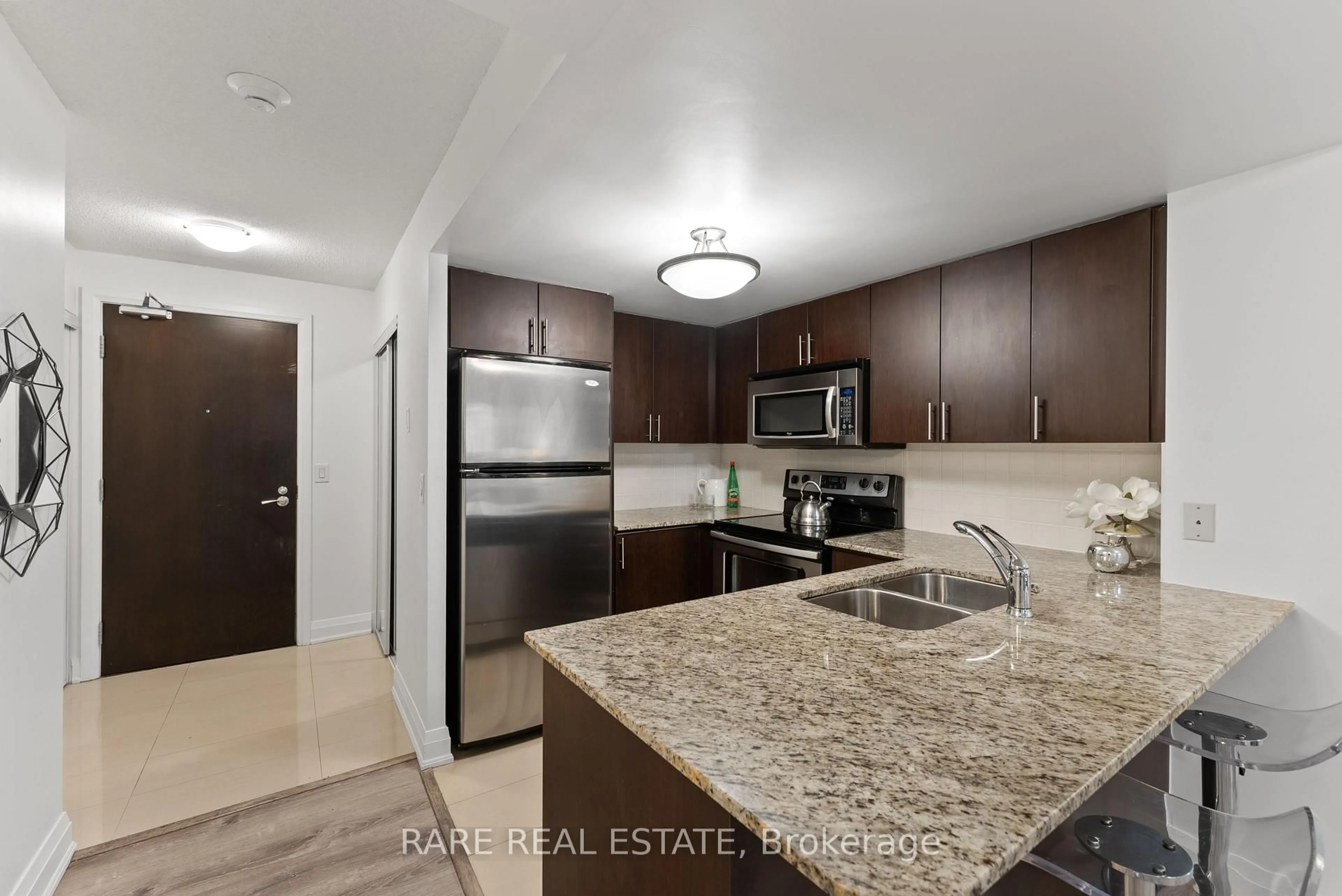 Standard kitchen, unknown for 30 North Park Rd #704, Vaughan Ontario L4J 0G6