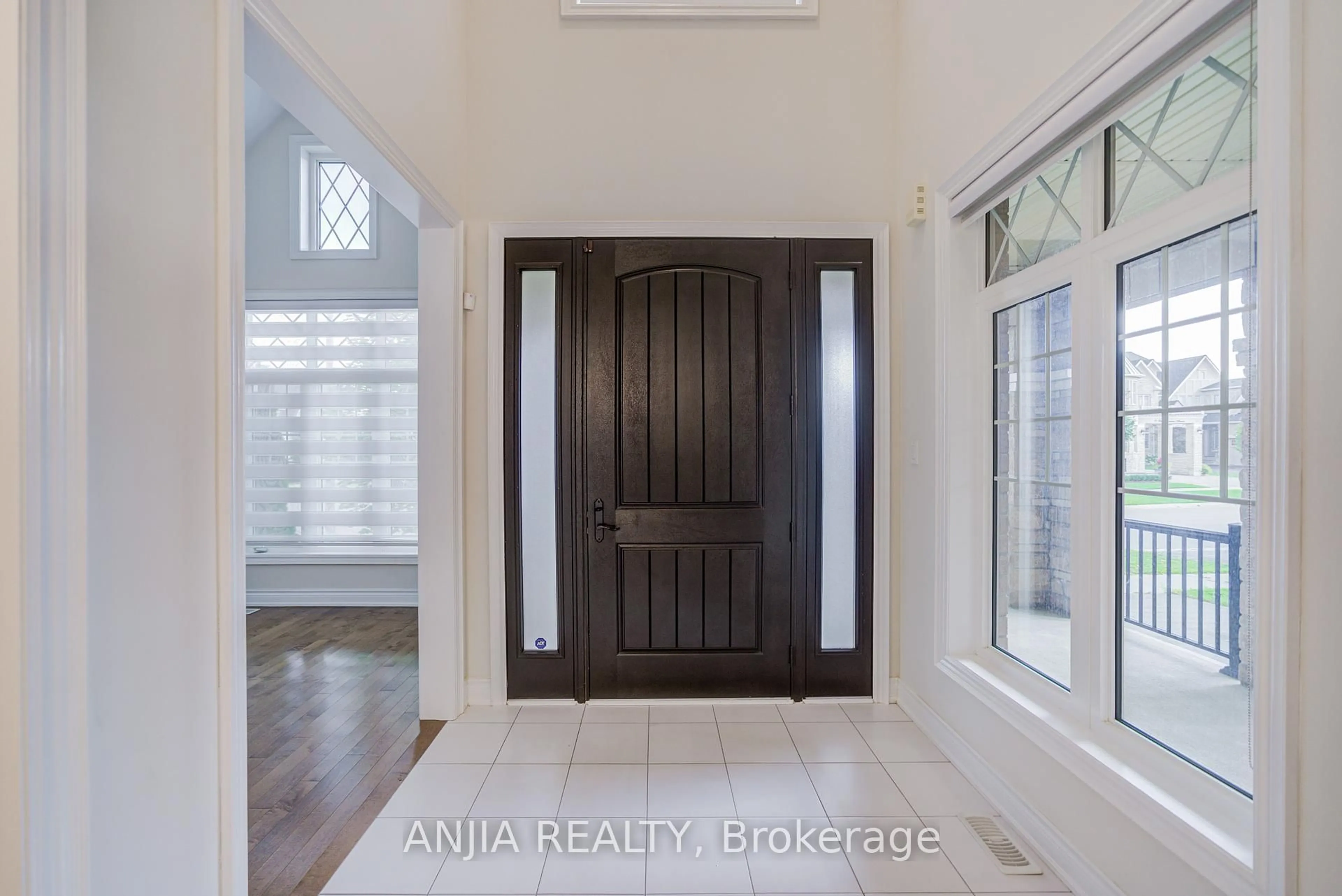 Indoor entryway for 68 Oliver Emmerson Ave, King Ontario L7B 0N8
