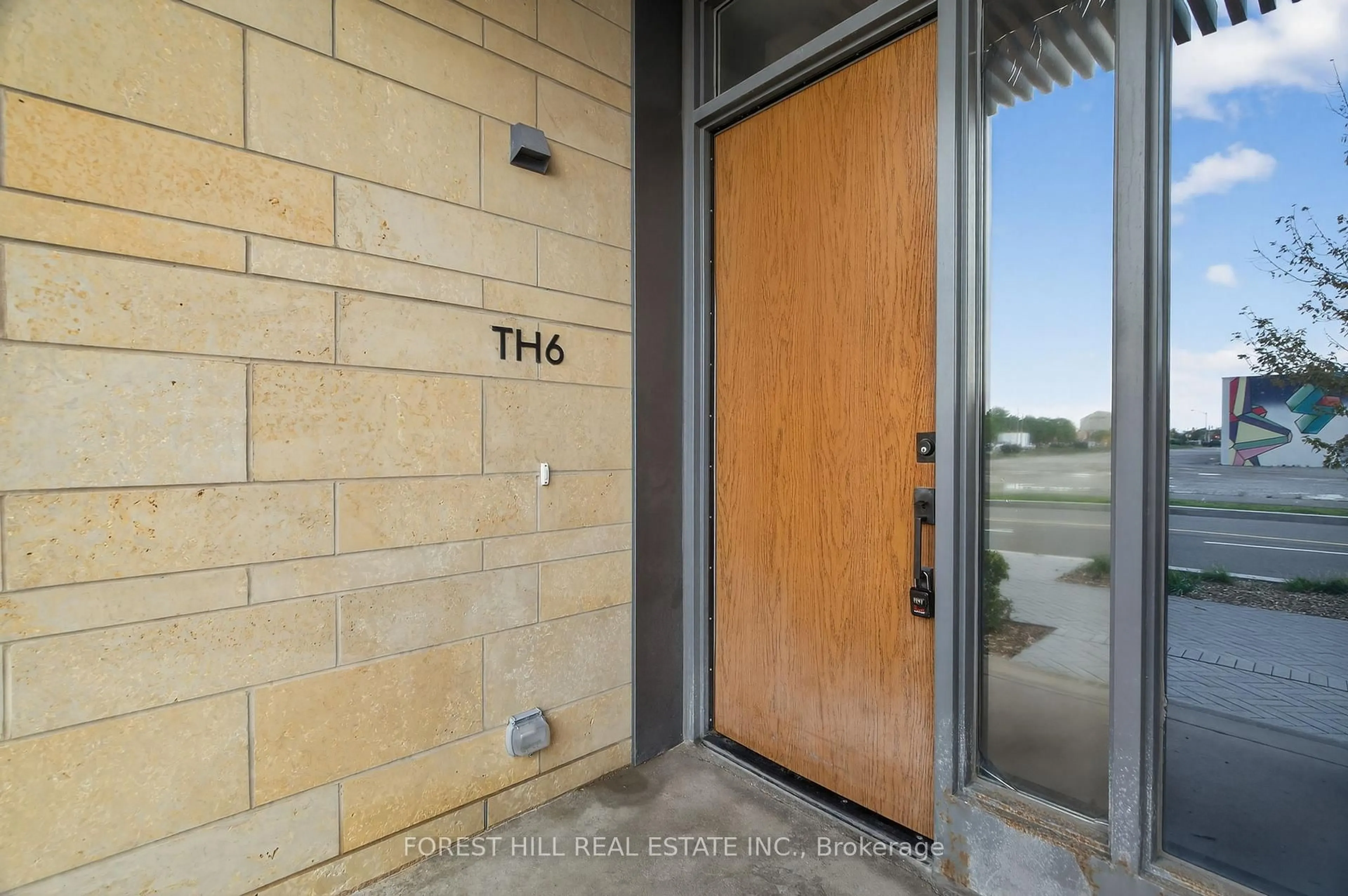 Unknown for 9 Buttermill Ave #Th6, Vaughan Ontario L4K 0M5