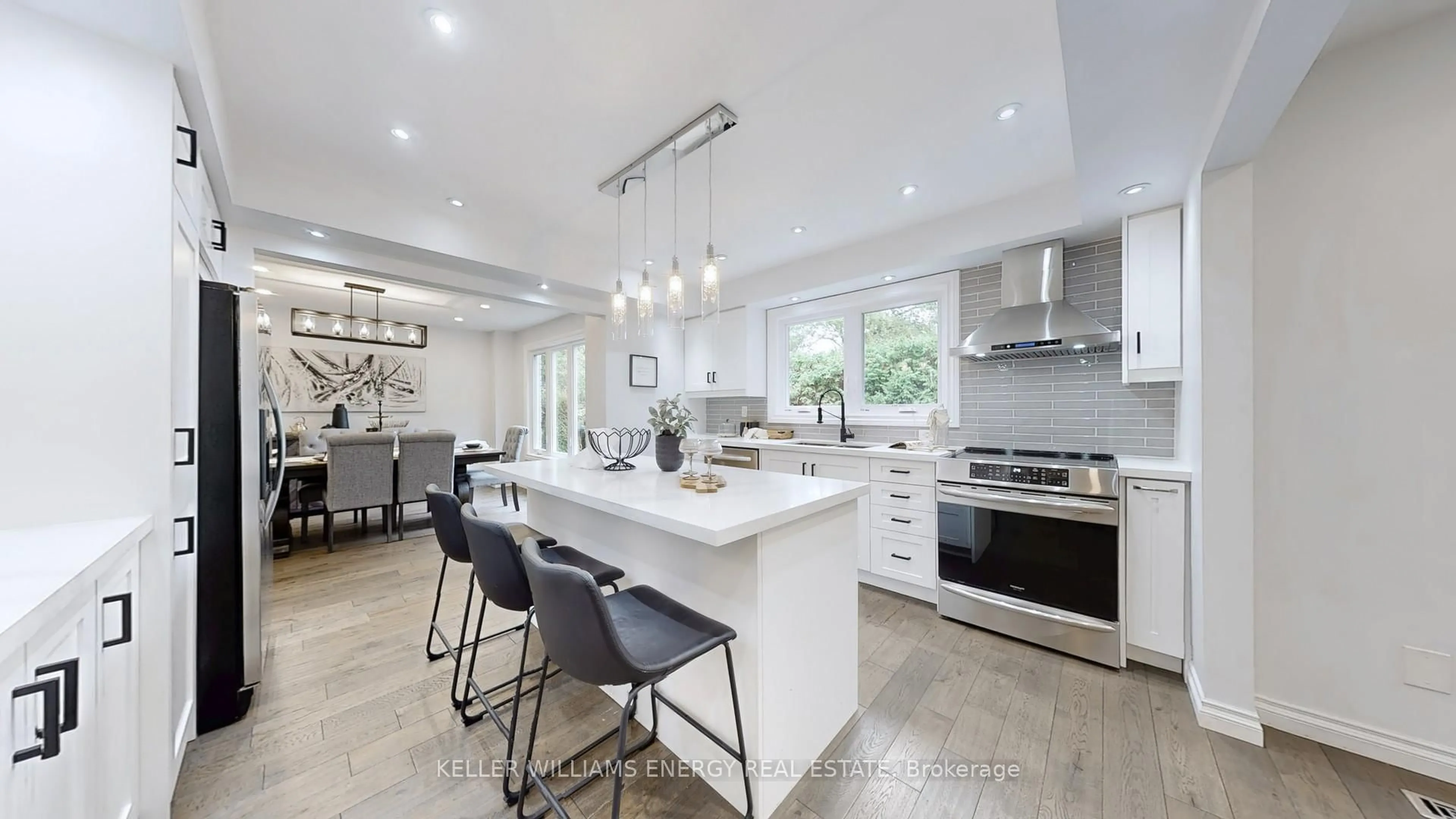 Open concept kitchen, ceramic/tile floor for 29 Fry Crt, Markham Ontario L3P 4G9