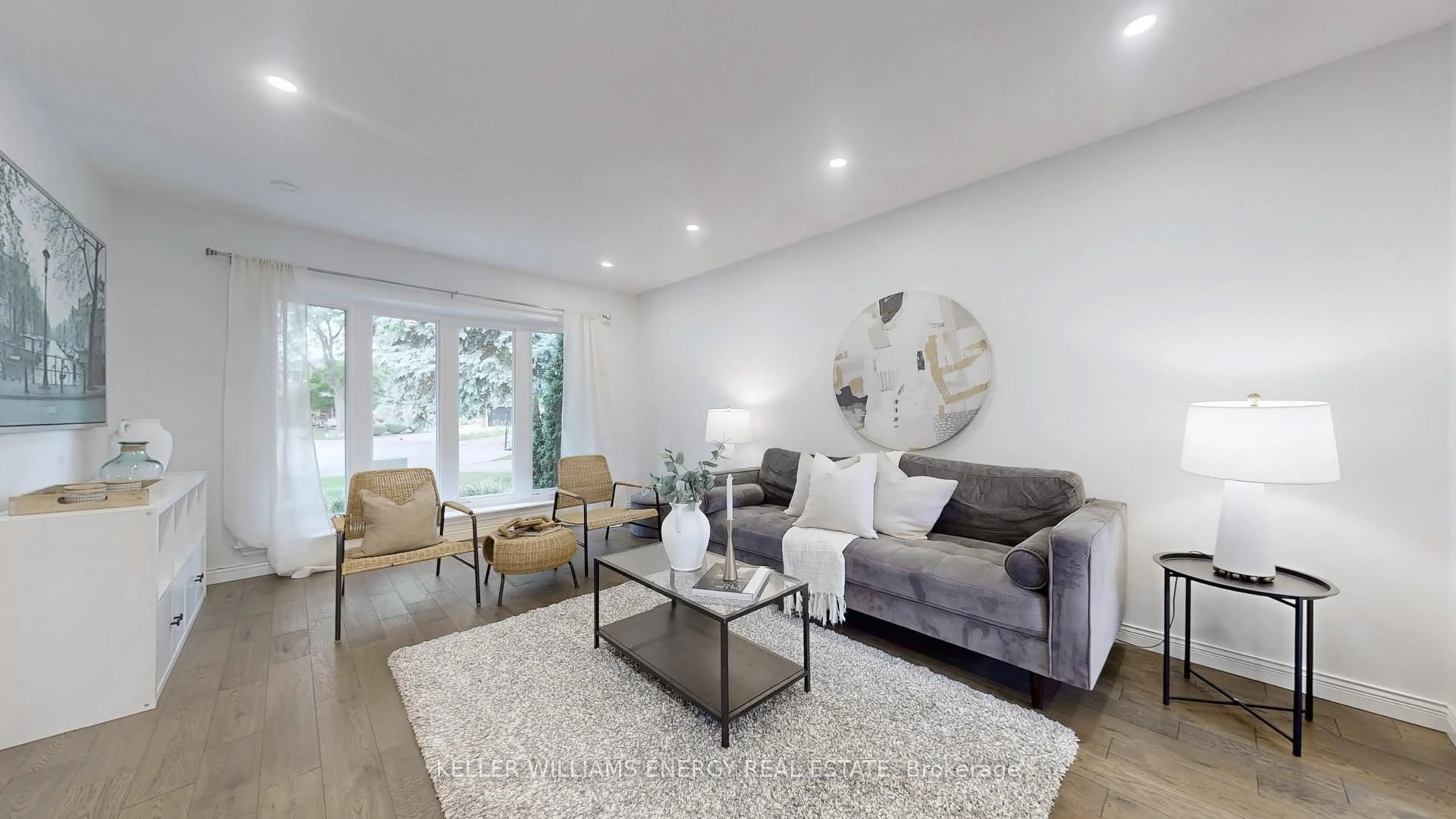 Living room with furniture, unknown for 29 Fry Crt, Markham Ontario L3P 4G9